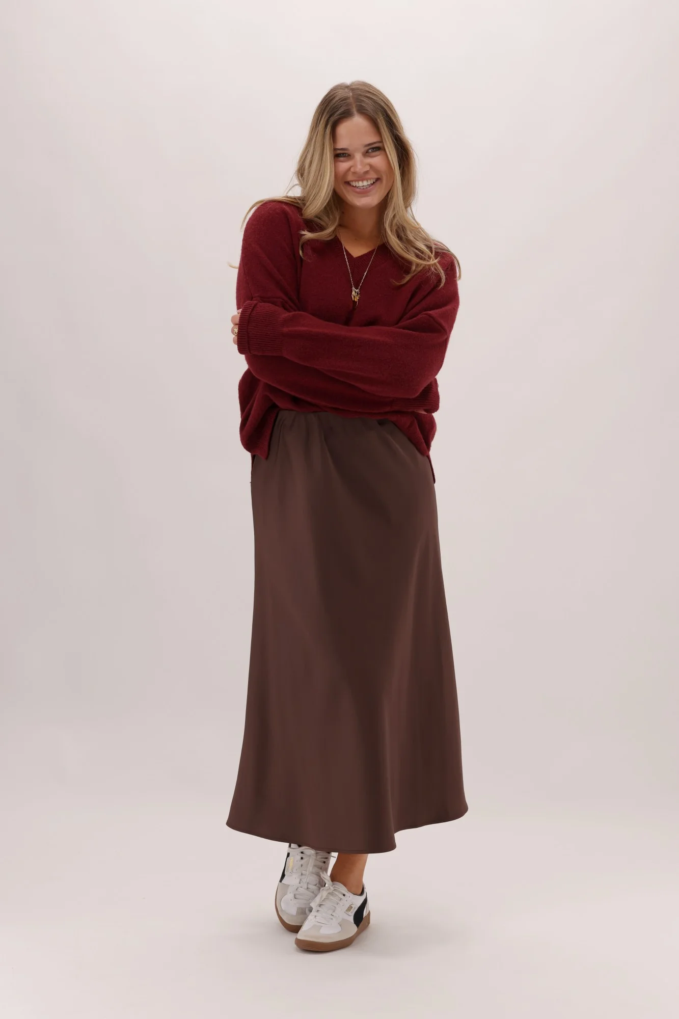 Gloss The Label Sulley Satin Skirt Chocolate - Image 5