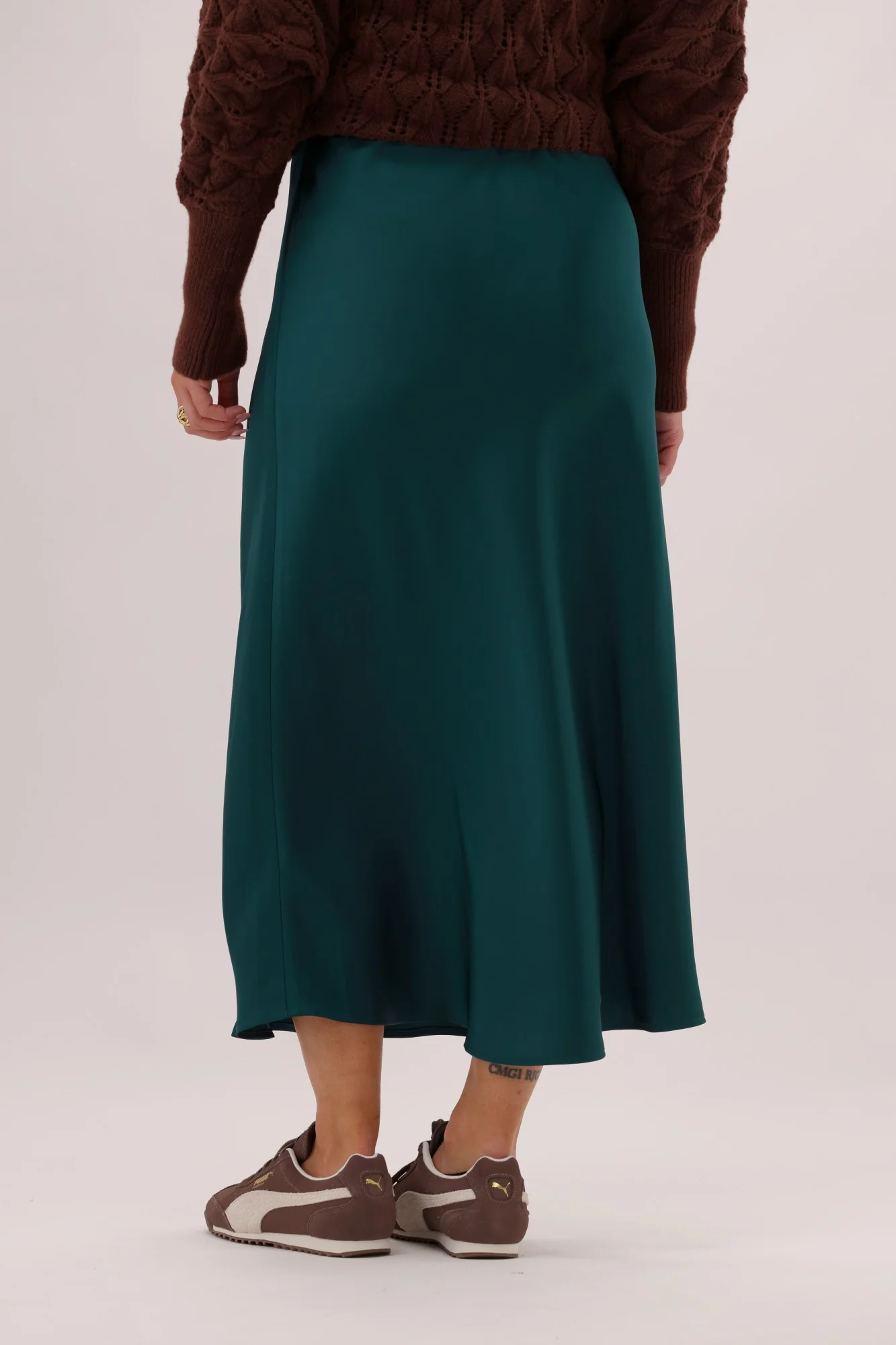Gloss The Label Sulley Satin Skirt Dark Teal - Image 5