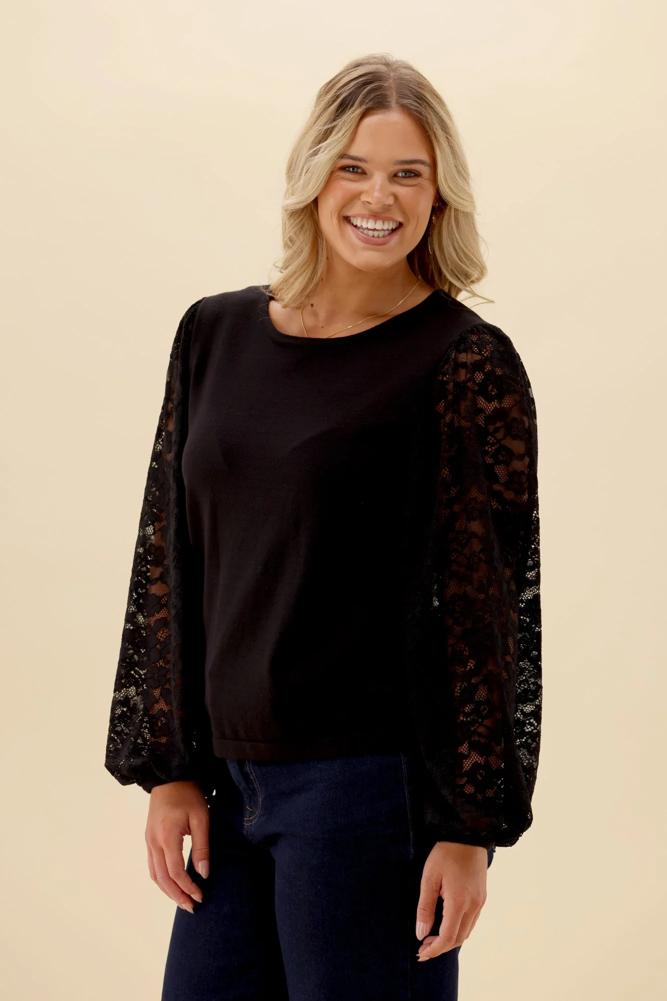 Gloss The Label Zariza Top Black - Image 2