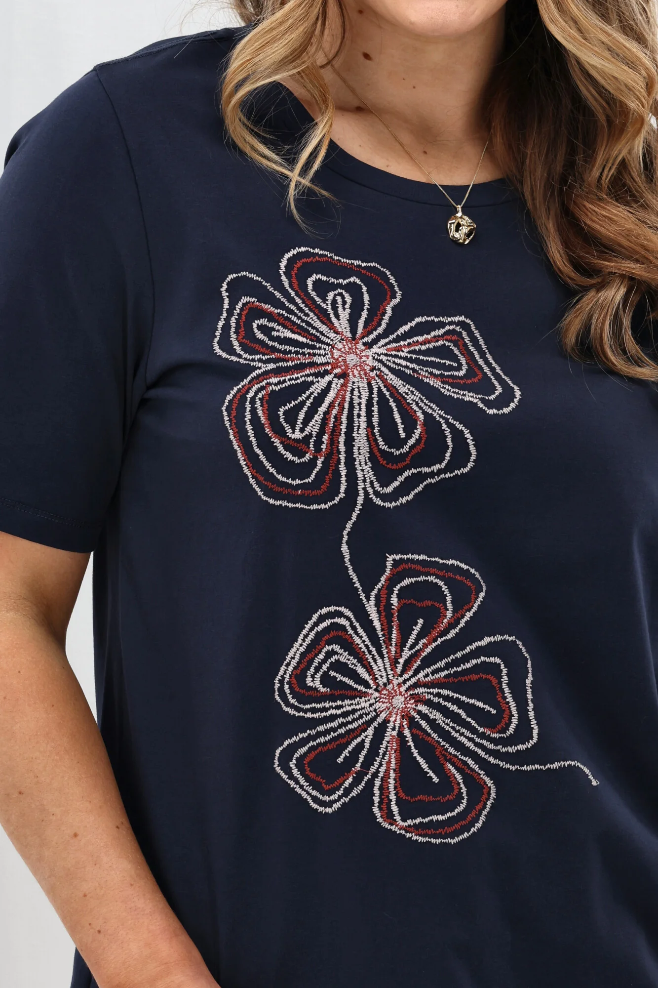 Gloss The Label Zayden Floral Embroidered Tee Navy - Image 3