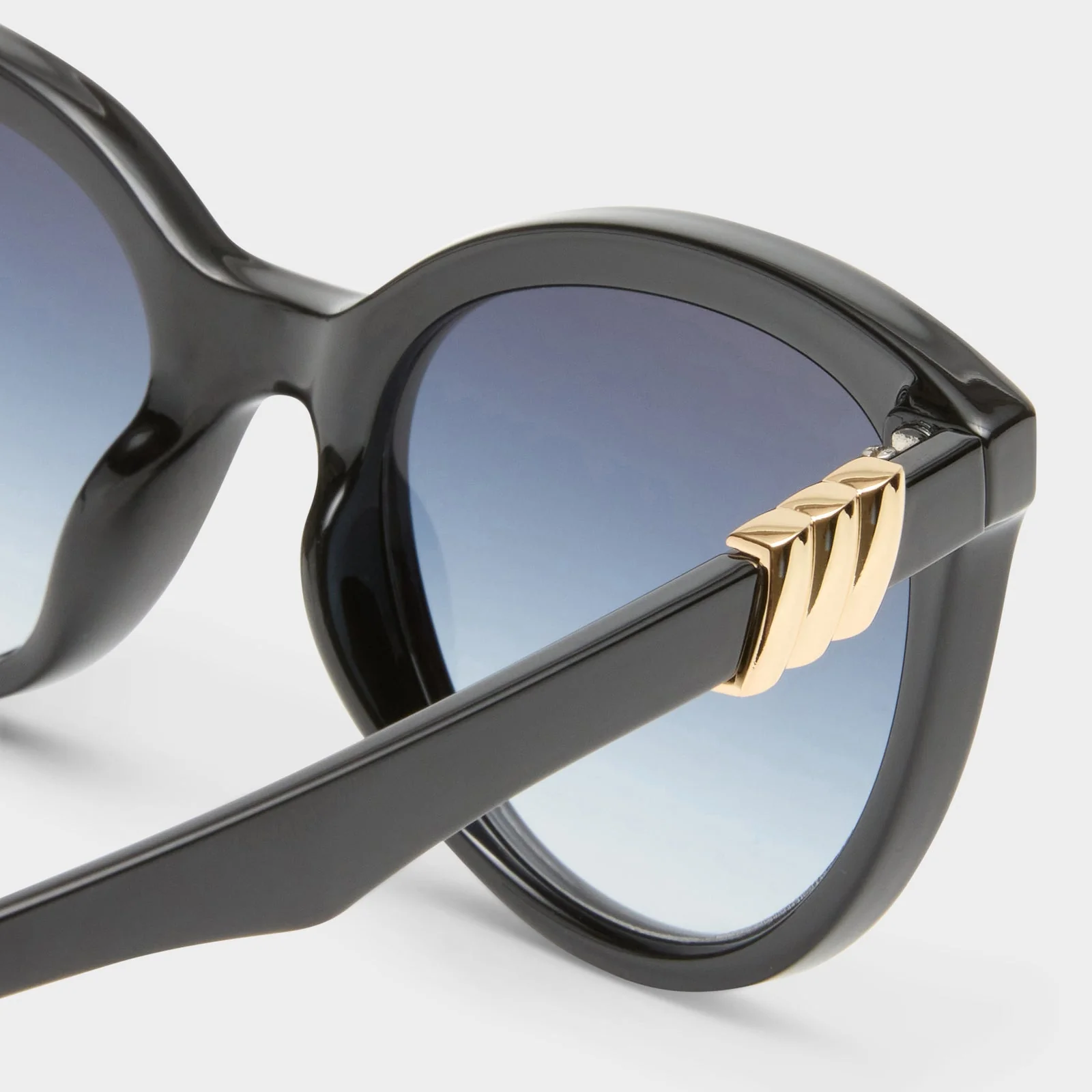 Le Specs The Muse Sunglasses Black - Image 4