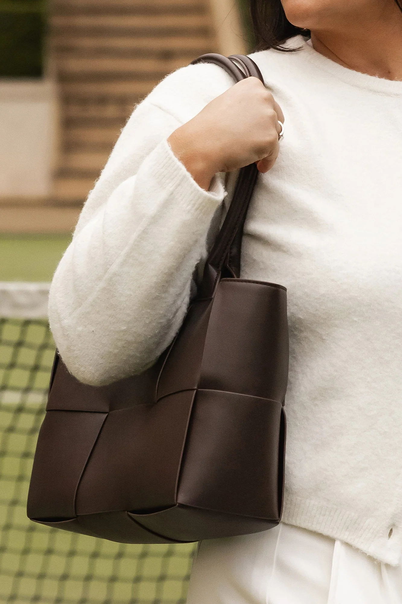 Louenhide Gwen Handbag Chocolate - Image 3