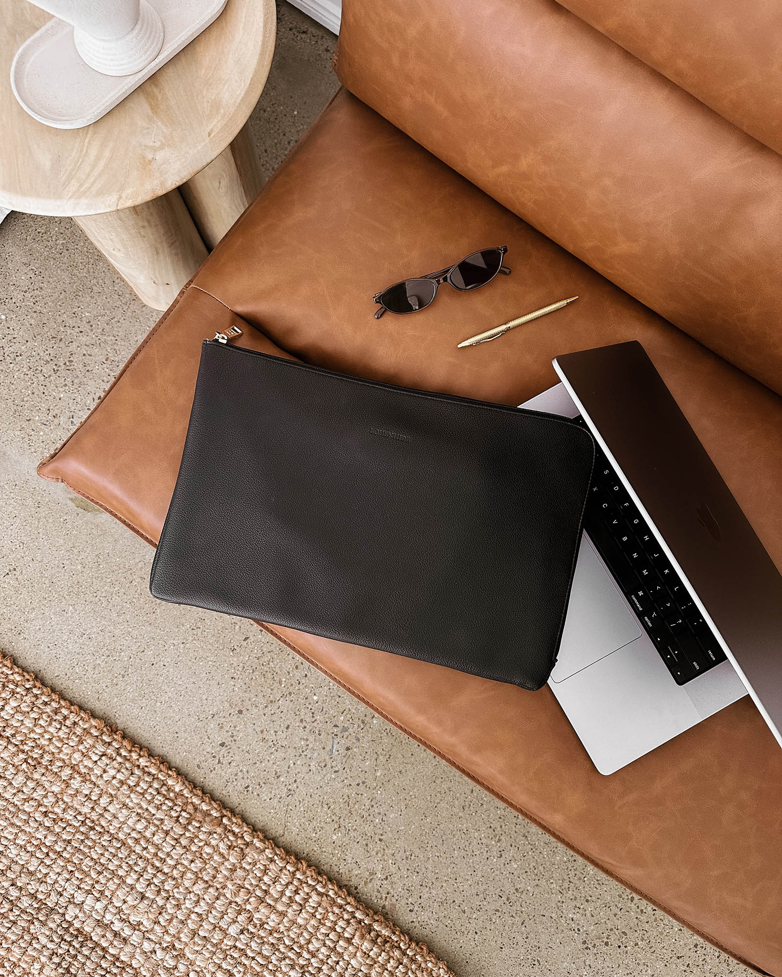 Louenhide Liv Laptop Case Black - Image 4