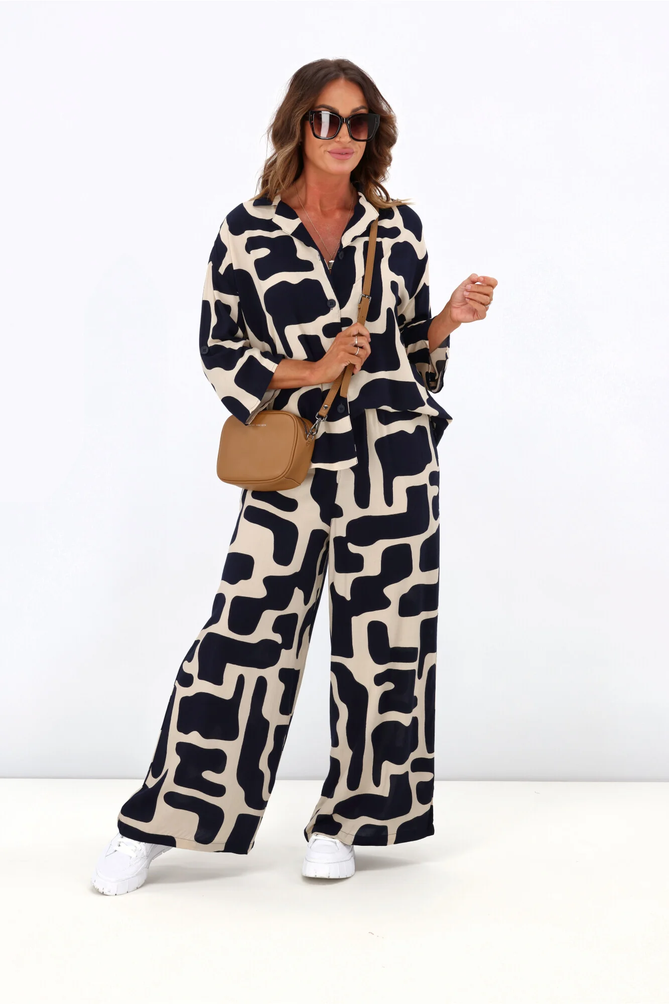 New U Collection Hannah Geo Print Shirt Navy Beige - Image 4