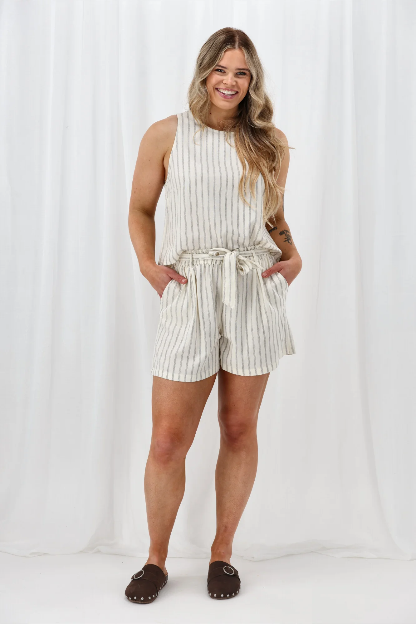 ONLY Onllima H/W Linen Blend Belt Shorts Cloud Dancer - Image 5