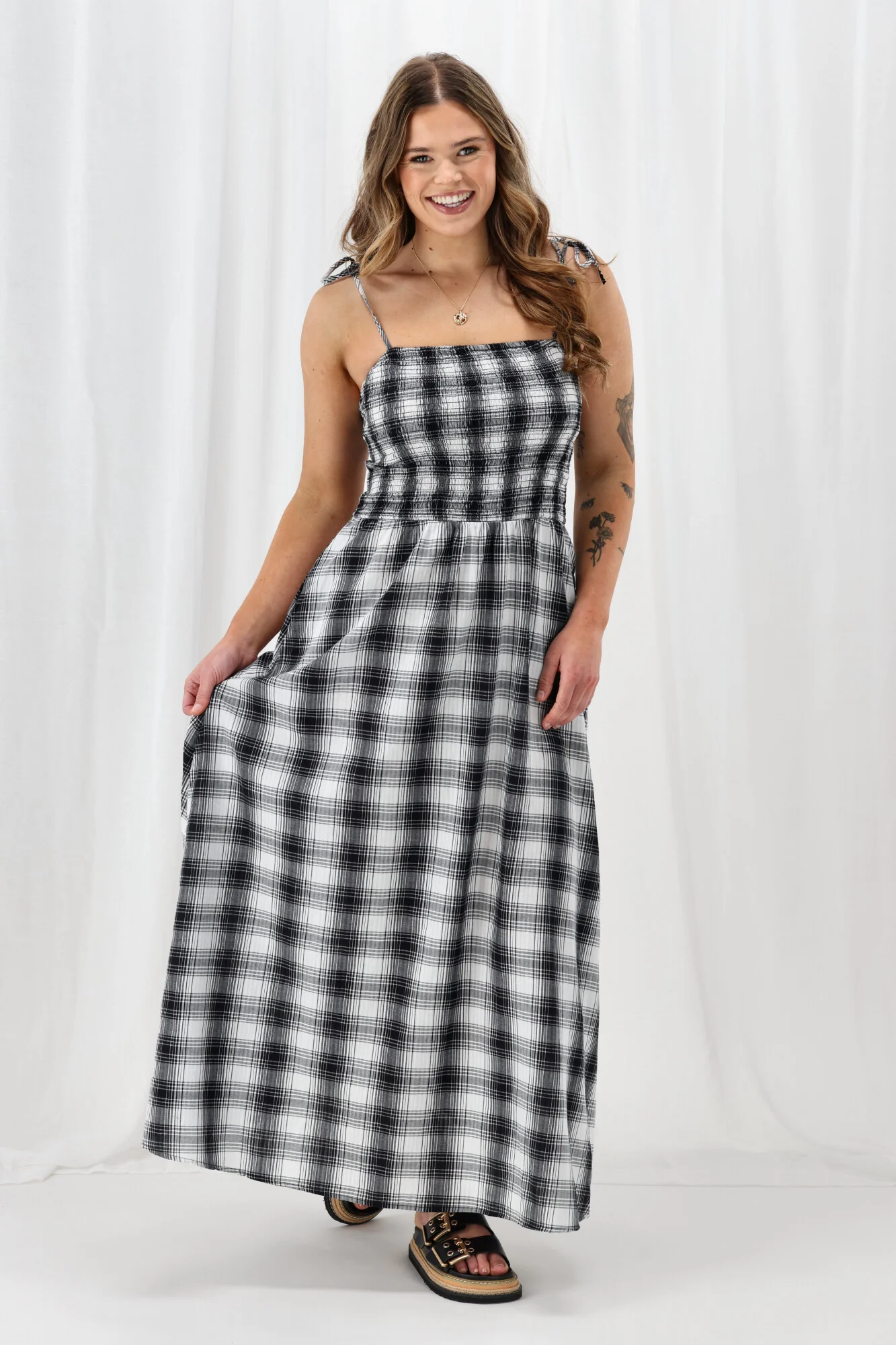 ONLY Onlmaddy Life Maxi Check Smock Dress Black White Check - Image 2