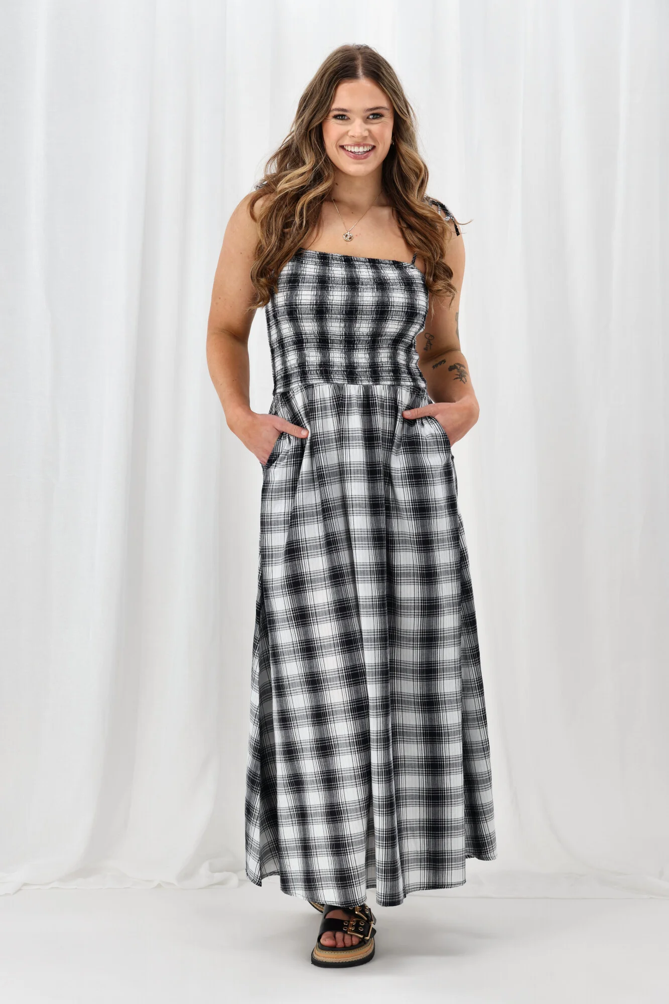 ONLY Onlmaddy Life Maxi Check Smock Dress Black White Check - Image 4