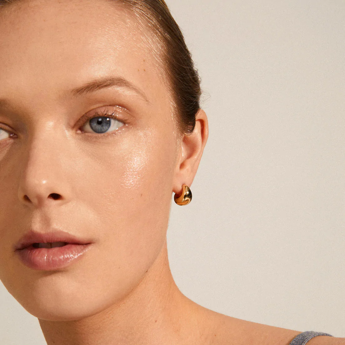 Pilgrim Alexane Recycled Chunky Mini Hoop Earrings Gold - Image 3