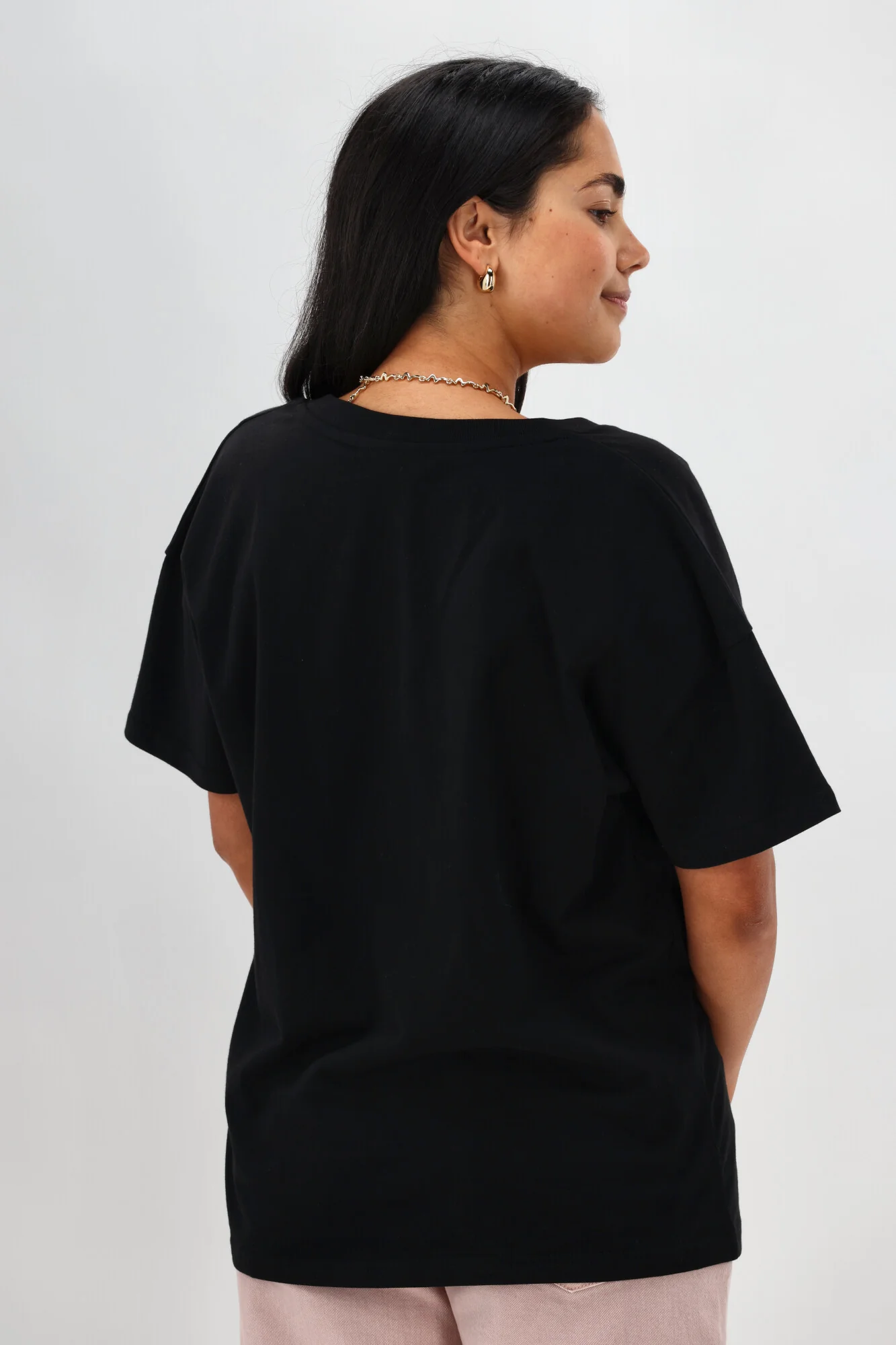 Rebel Club Brushed Heart Relaxed V Tee Black - Image 7