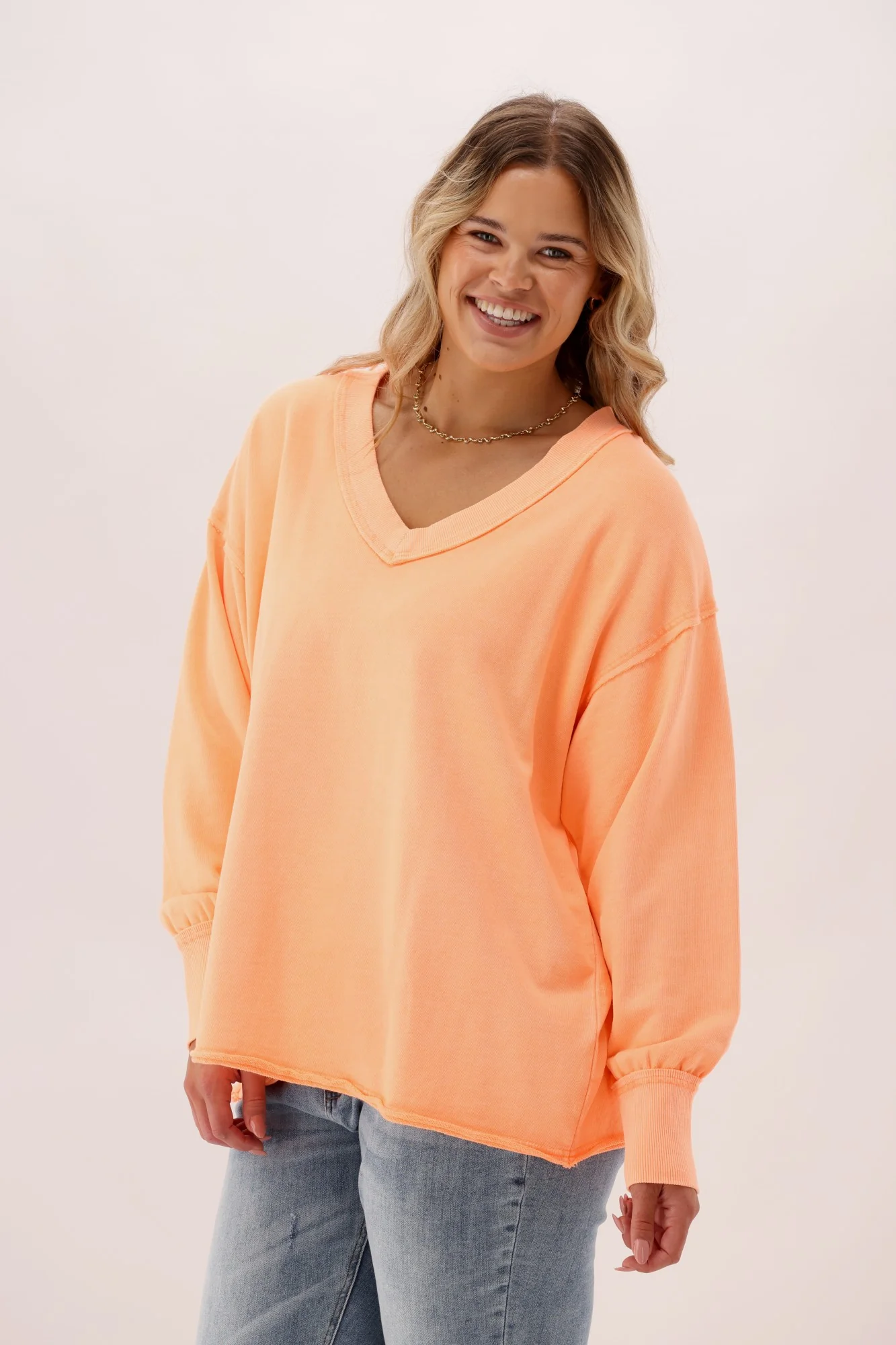 Rebel Club Easy V Sweat Orange - Image 4