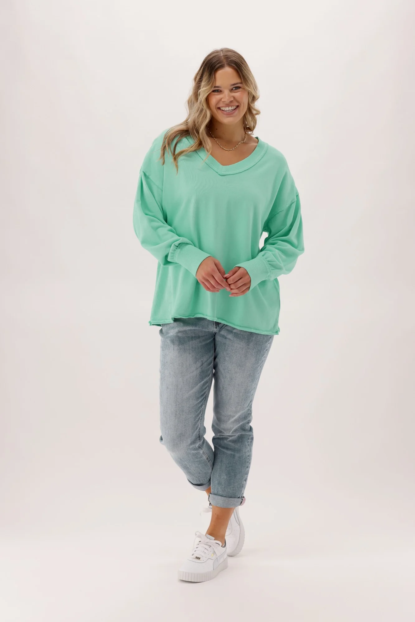 Rebel Club Easy V Sweat Aqua - Image 5