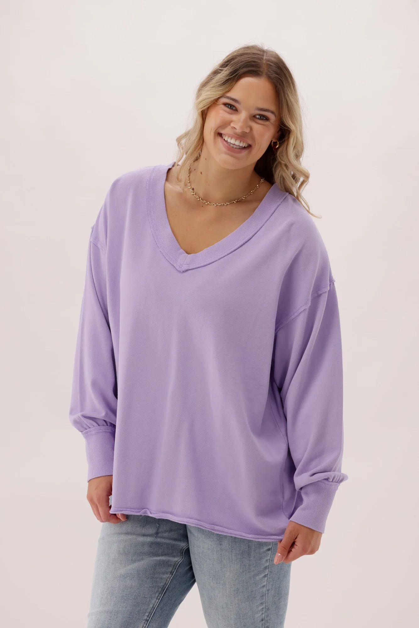 Rebel Club Easy V Sweat Lilac - Image 3