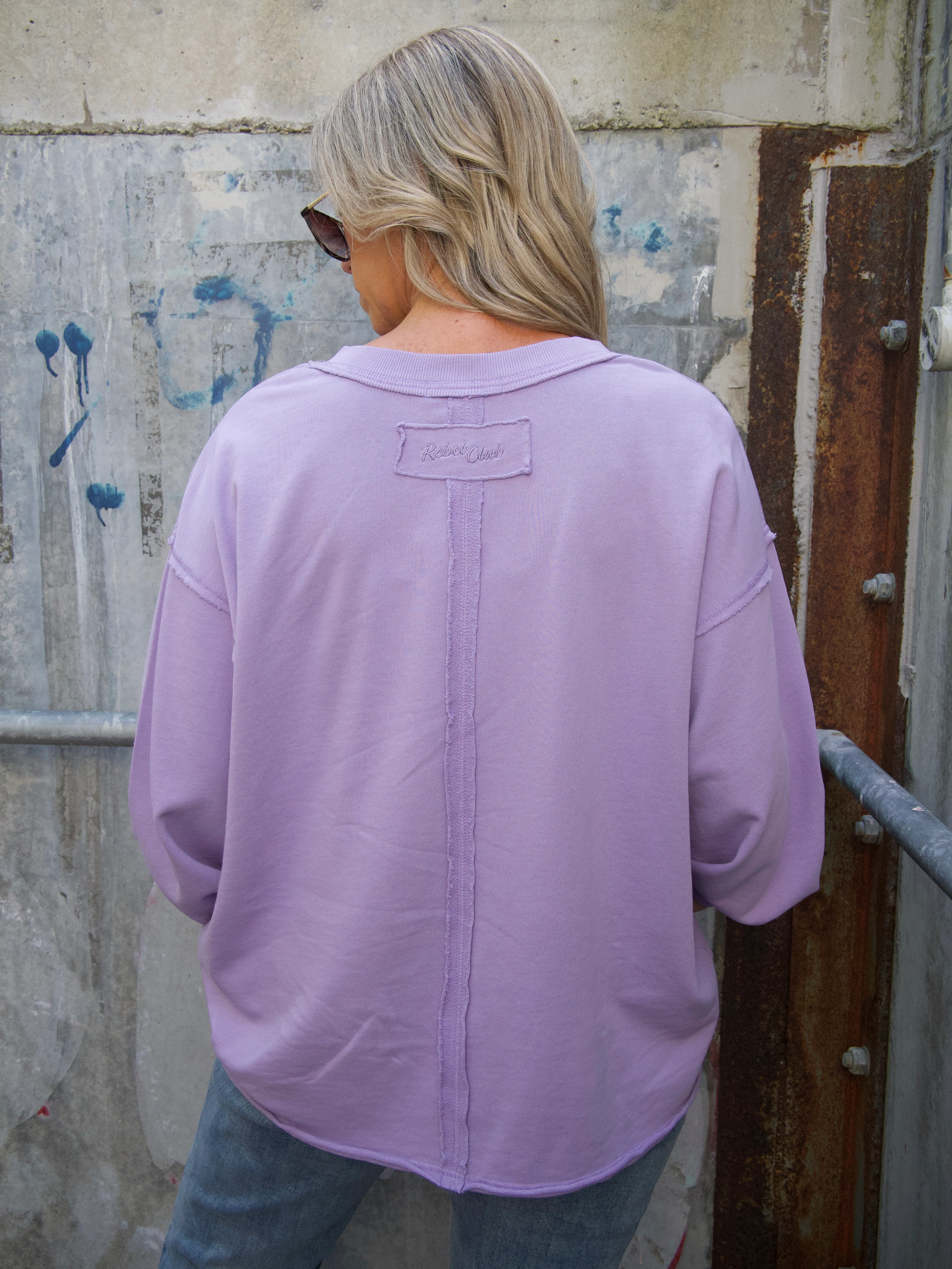 Rebel Club Easy V Sweat Lilac - Image 5