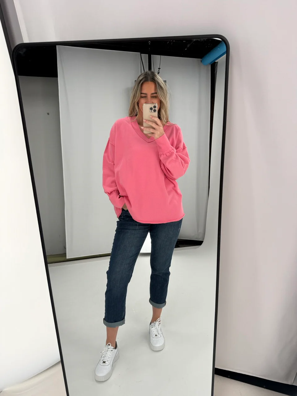 Rebel Club Easy V Sweat Pink