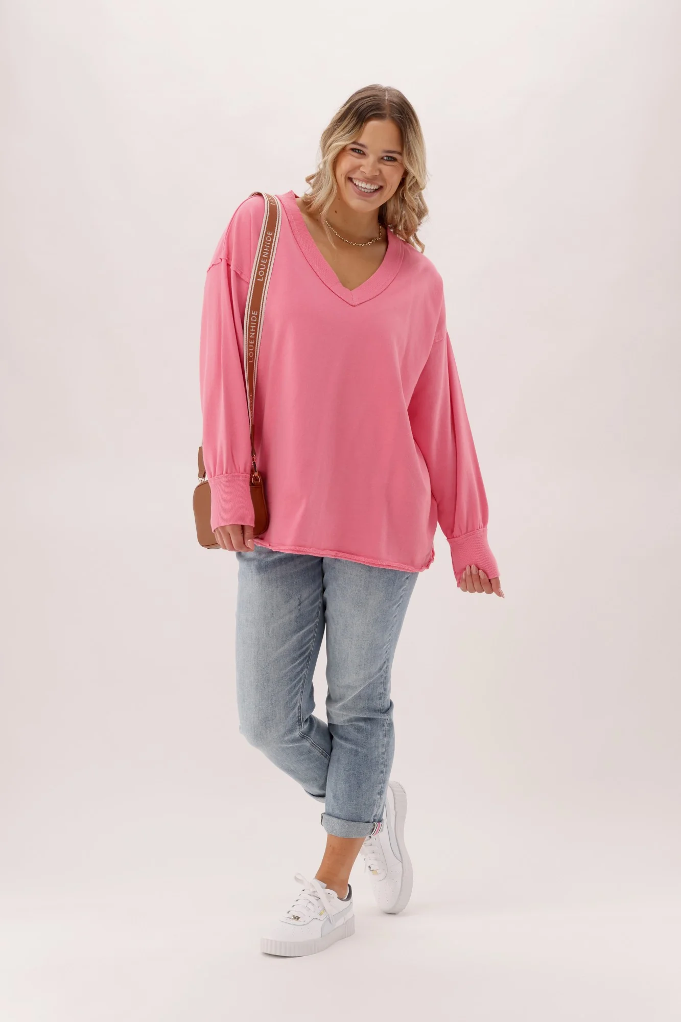 Rebel Club Easy V Sweat Pink - Image 4