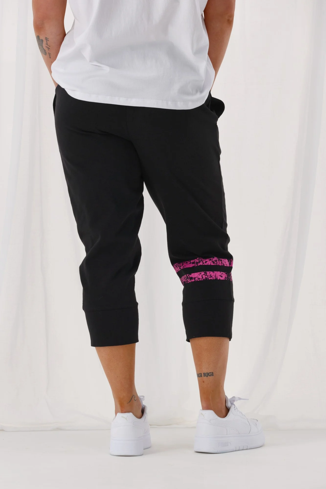 Rebel Club Half Time 3/4 Jogger Black Pink Stripe - Image 6