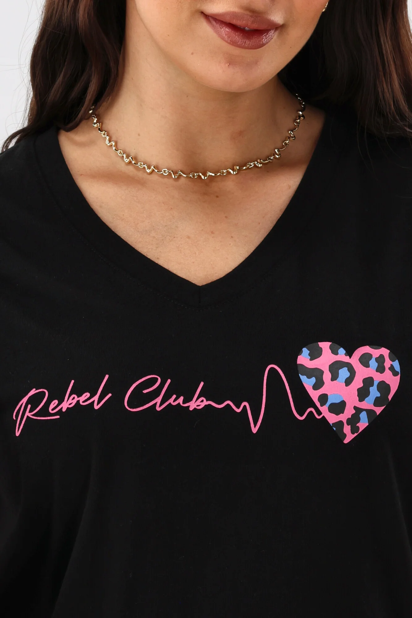 Rebel Club Heartbeat V Tee Black - Image 4