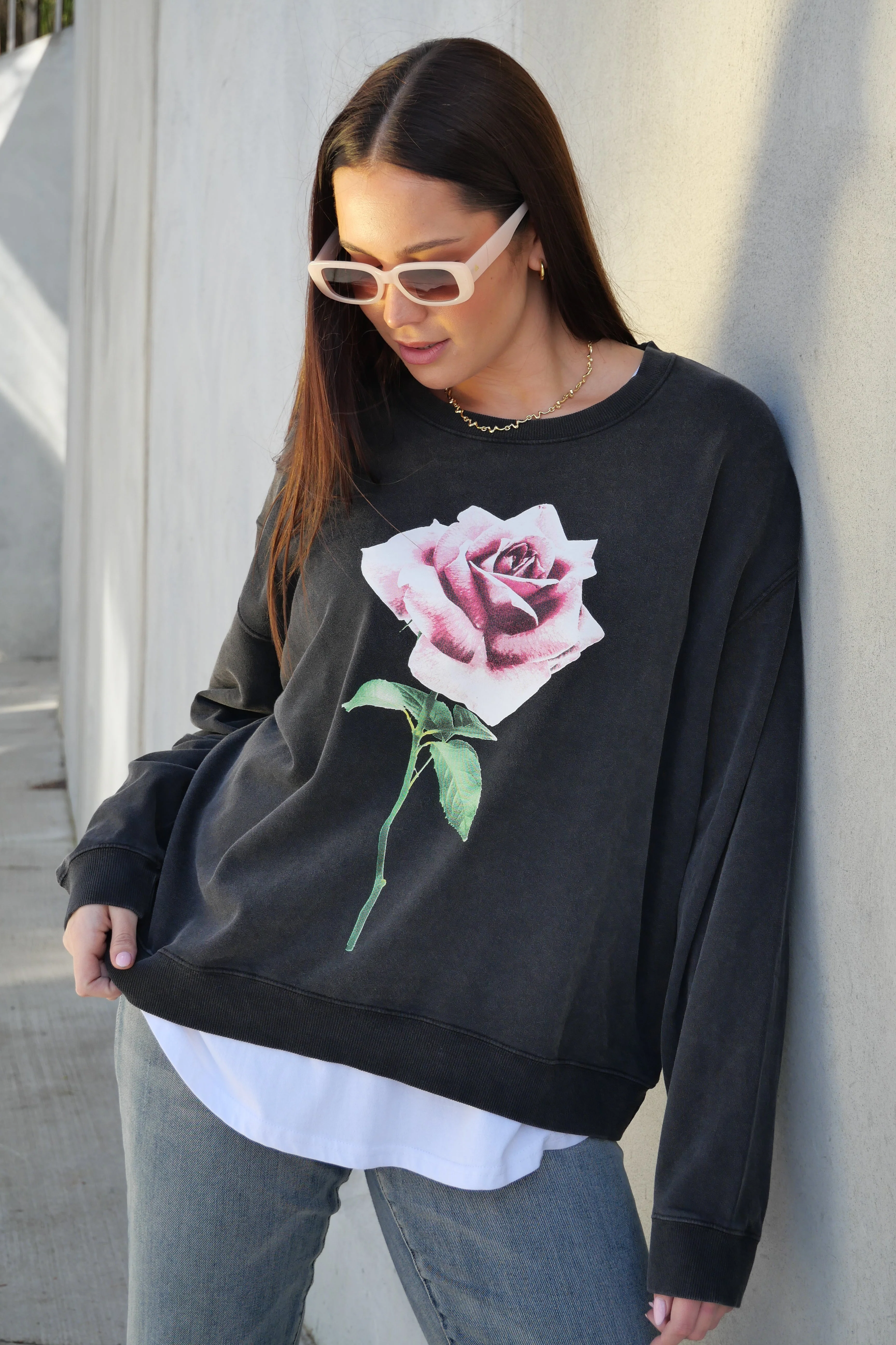 Rebel Club Romance Rose Crew Washed Black - Image 2