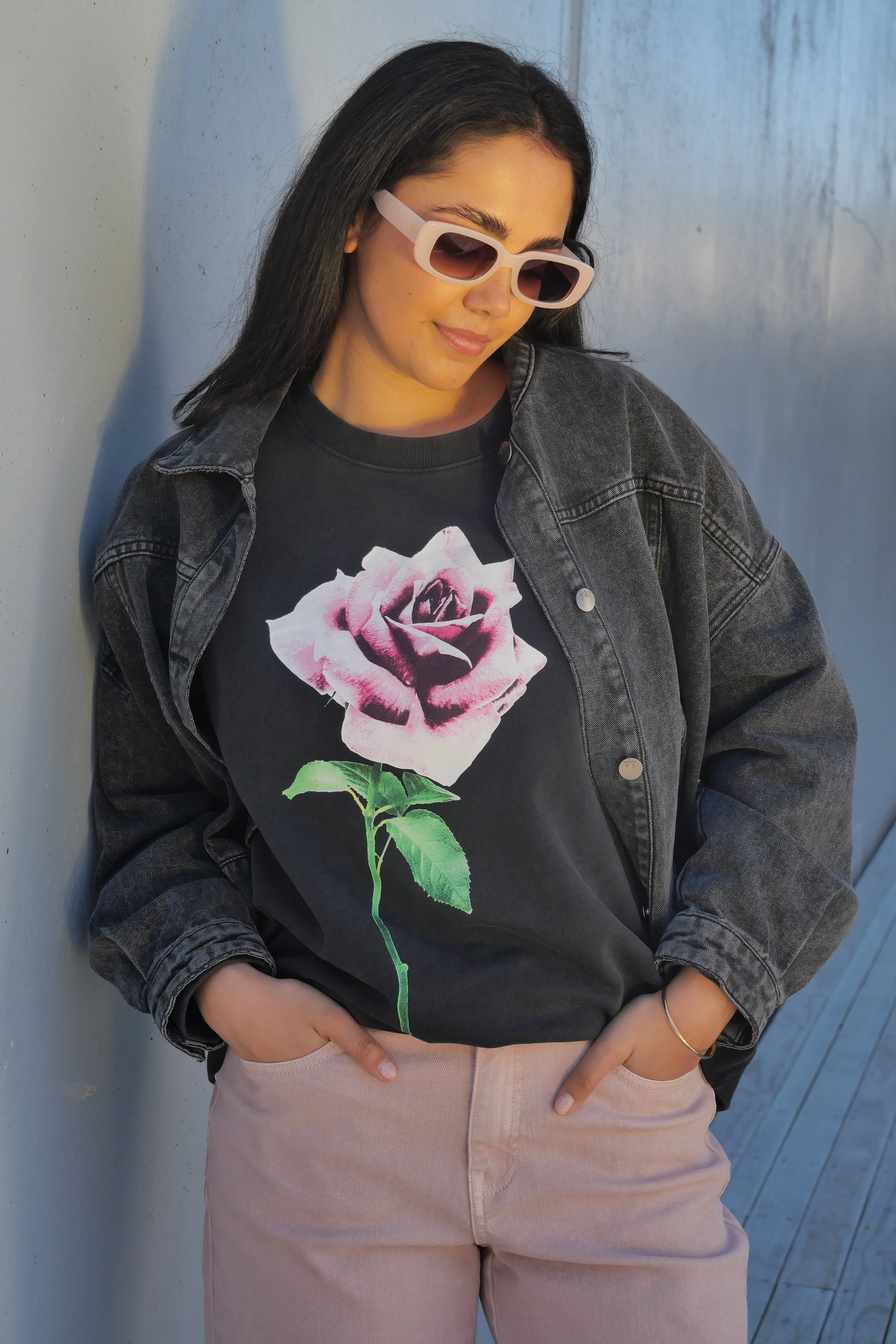 Rebel Club Romance Rose Crew Washed Black - Image 4