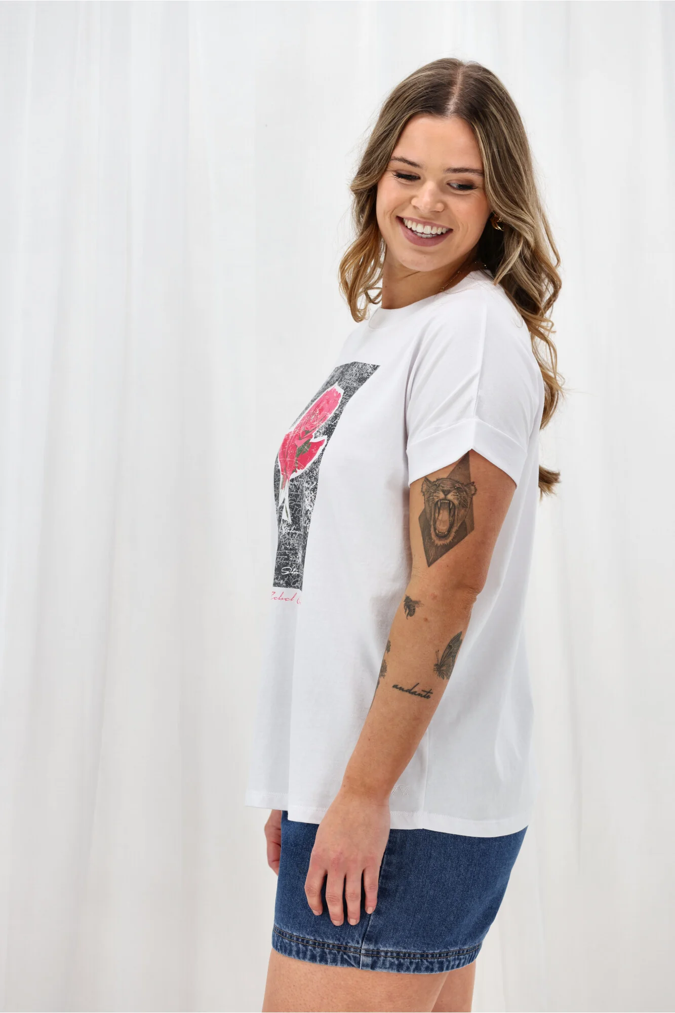 Rebel Club Rose Beauty Capsleeve Tee White - Image 8