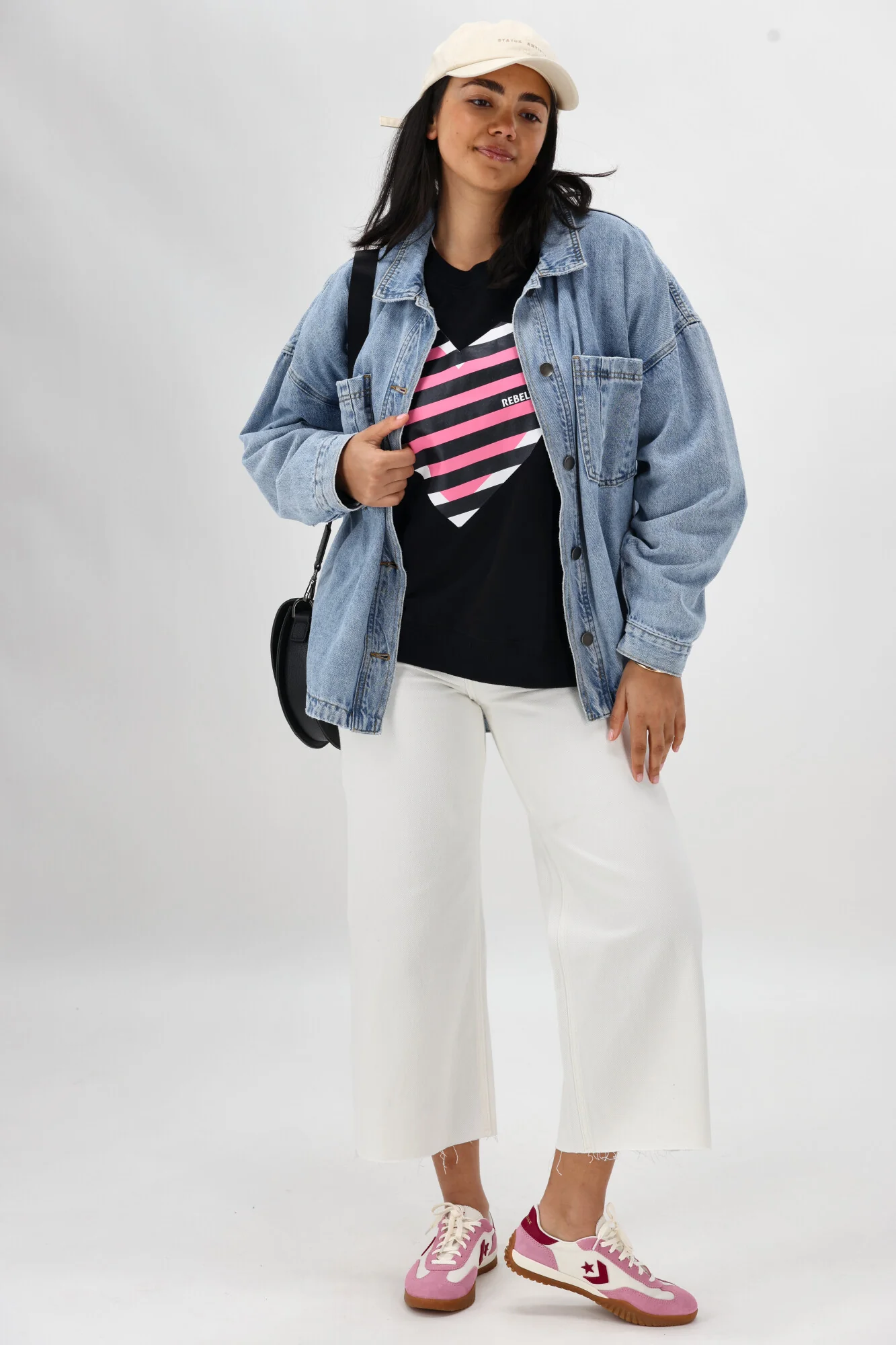 Rebel Club Stripe Heart Crew Black - Image 10