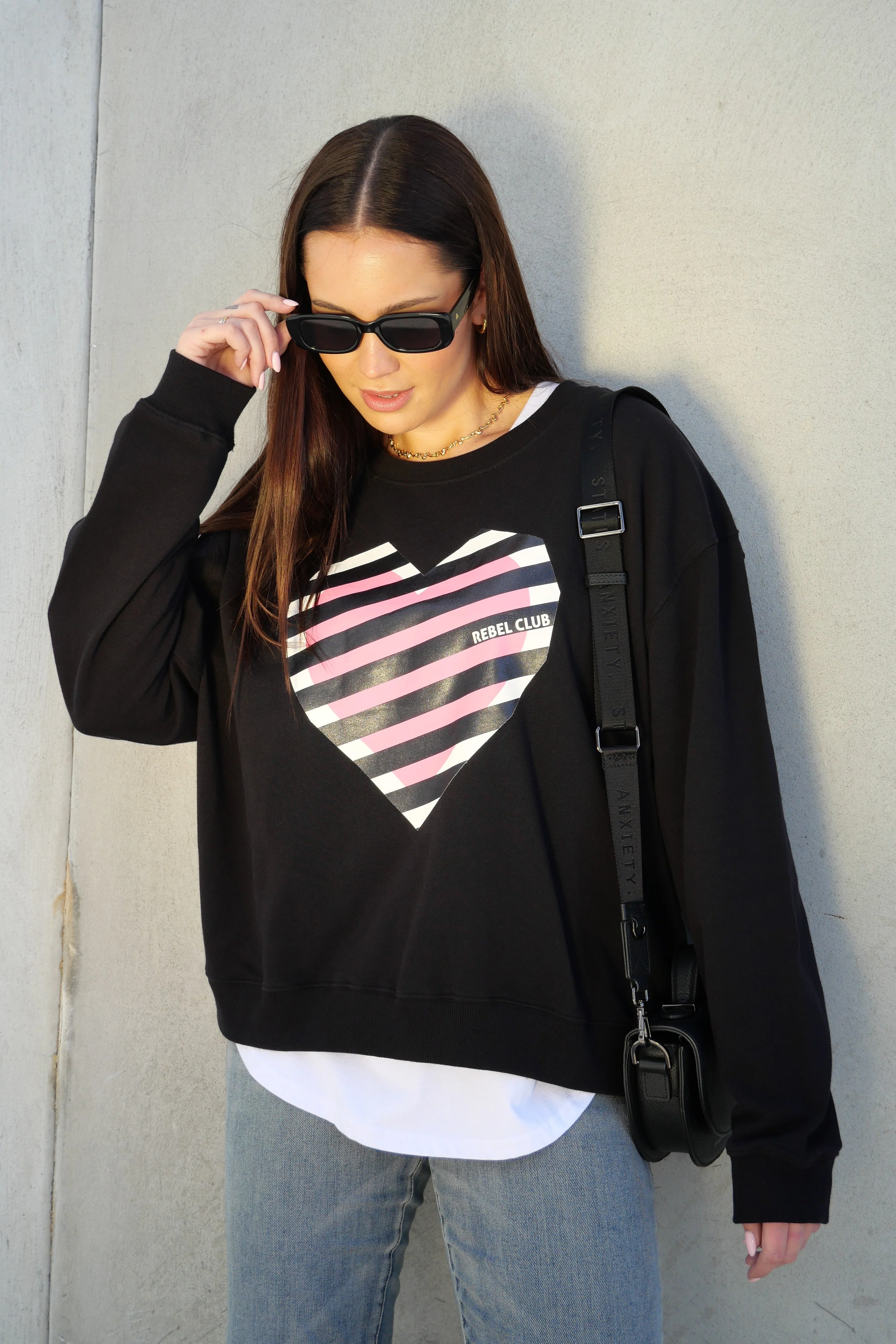 Rebel Club Stripe Heart Crew Black - Image 2