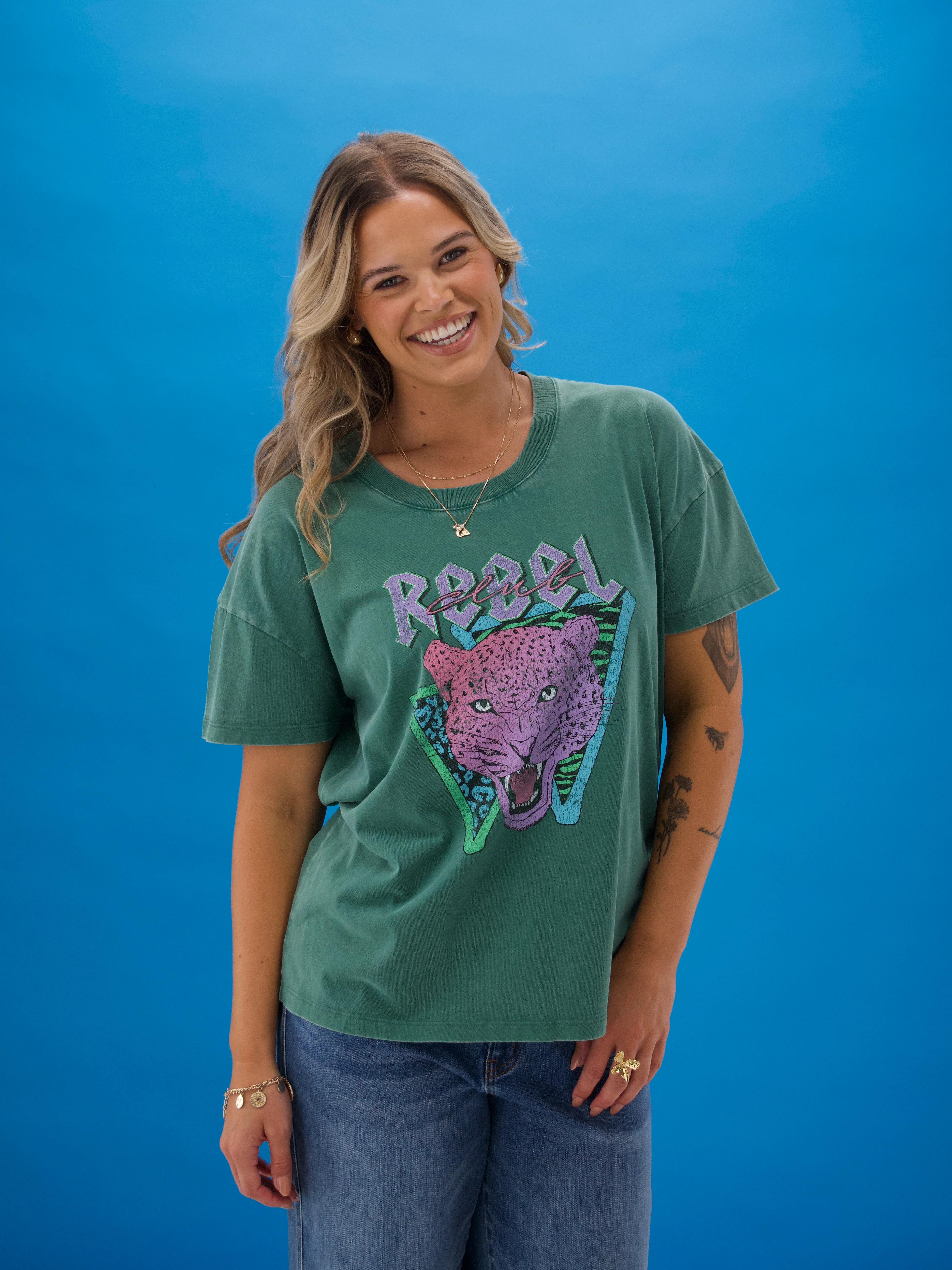 Rebel Club Wild Tee Washed Green