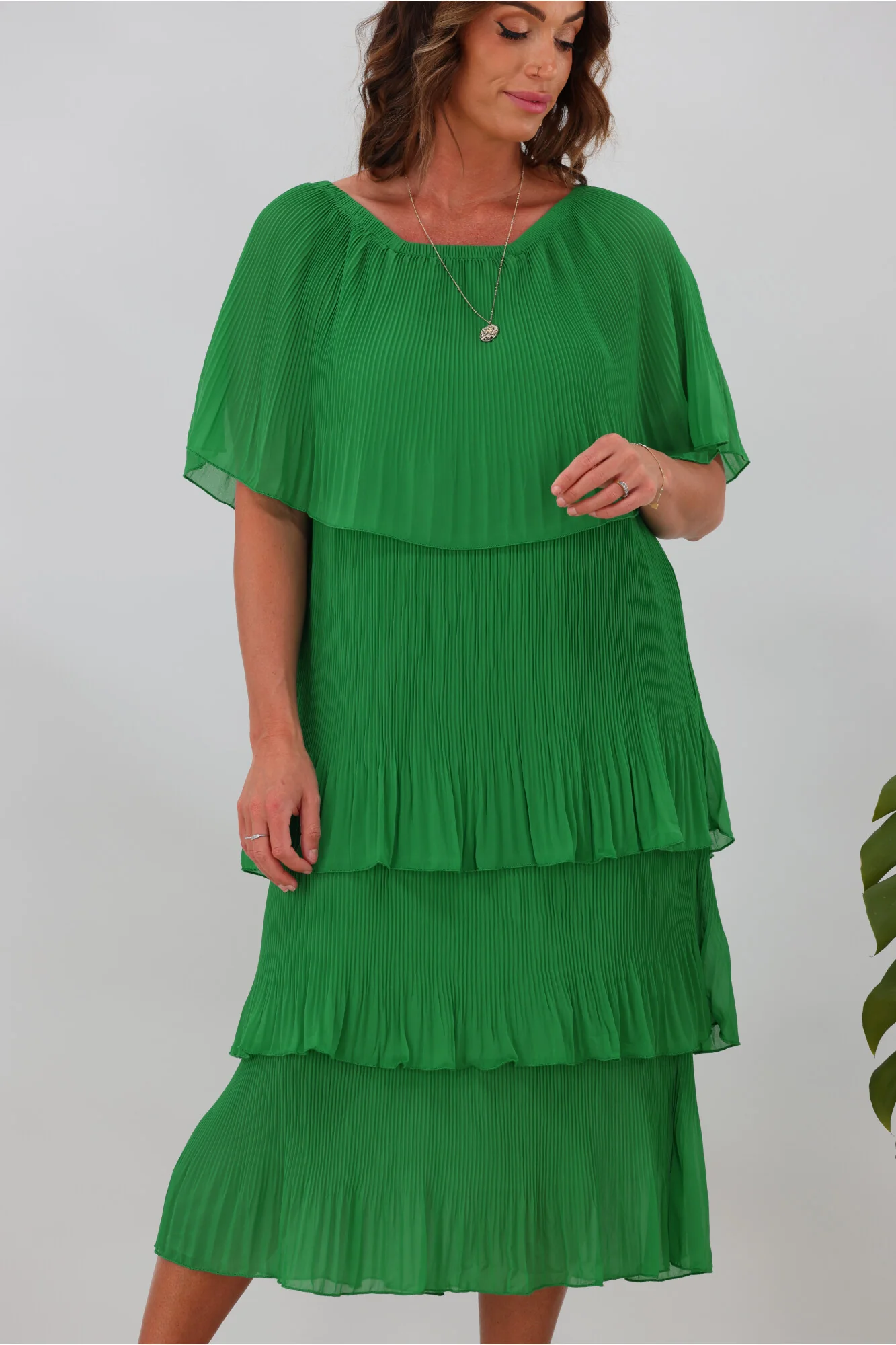 Sambara Abbie Pleated Layer Dress Green - Image 2