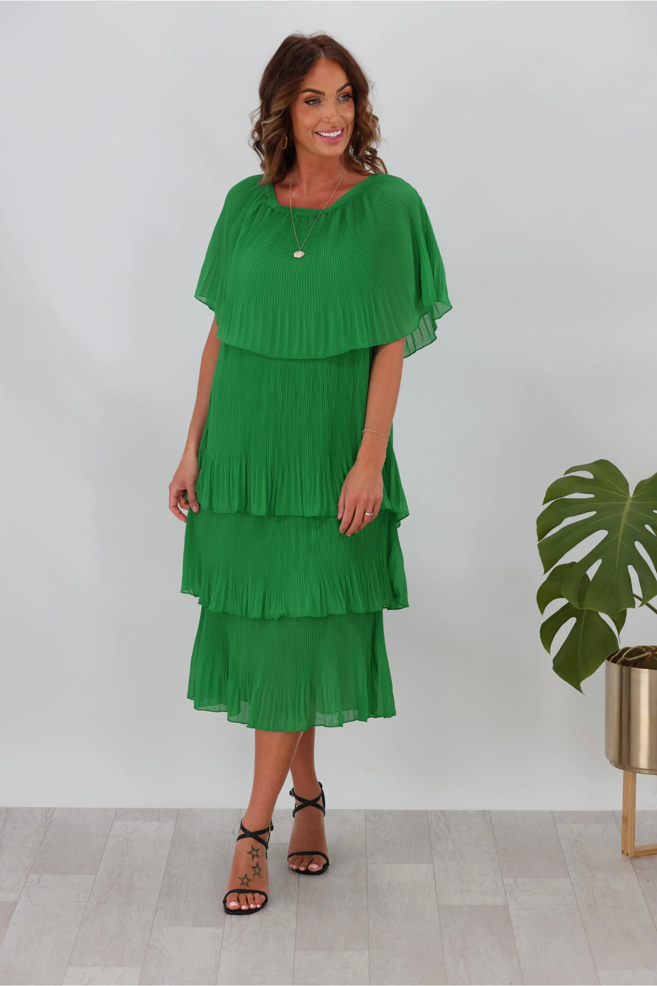 Sambara Abbie Pleated Layer Dress Green - Image 3