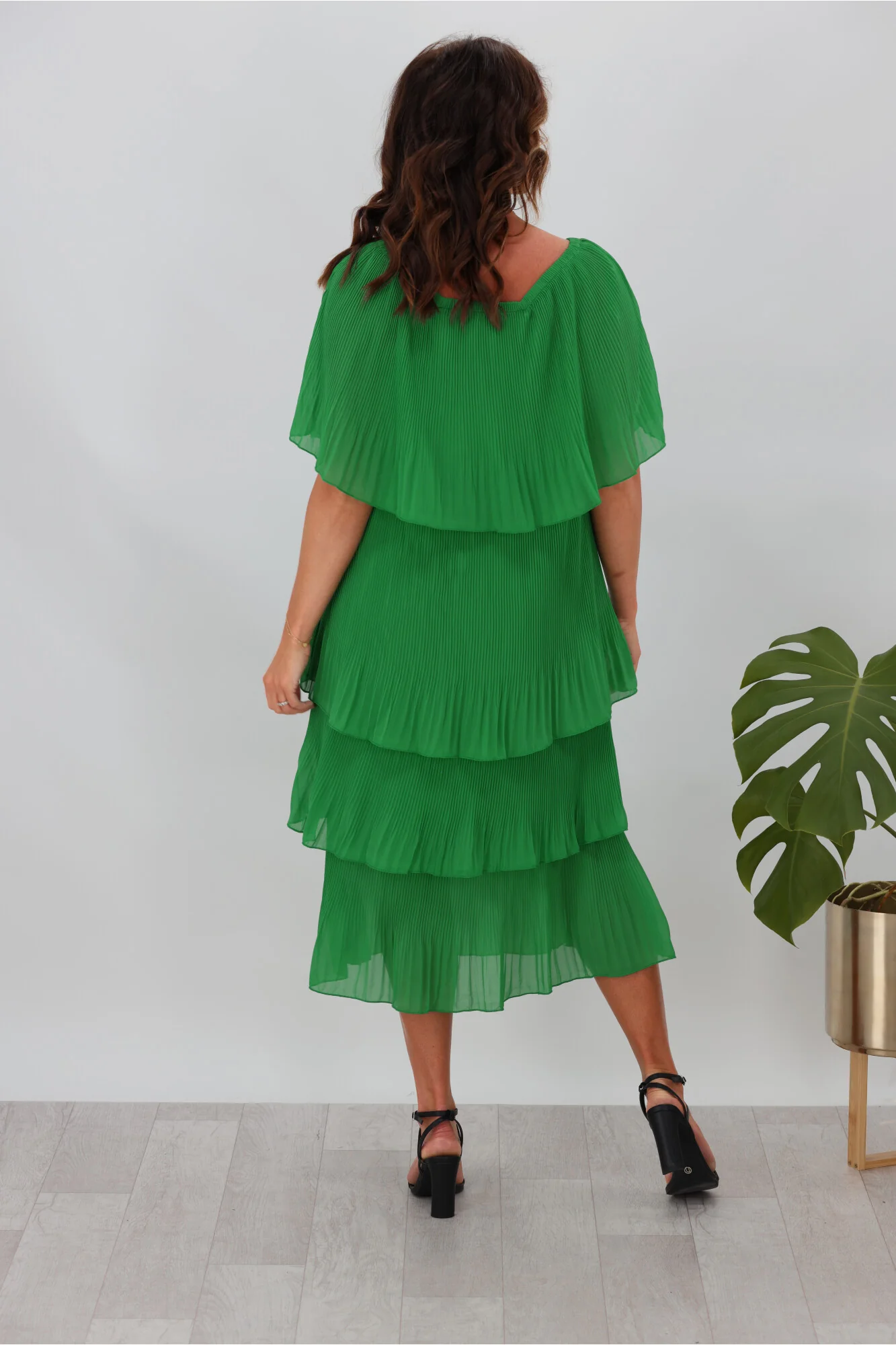Sambara Abbie Pleated Layer Dress Green - Image 8