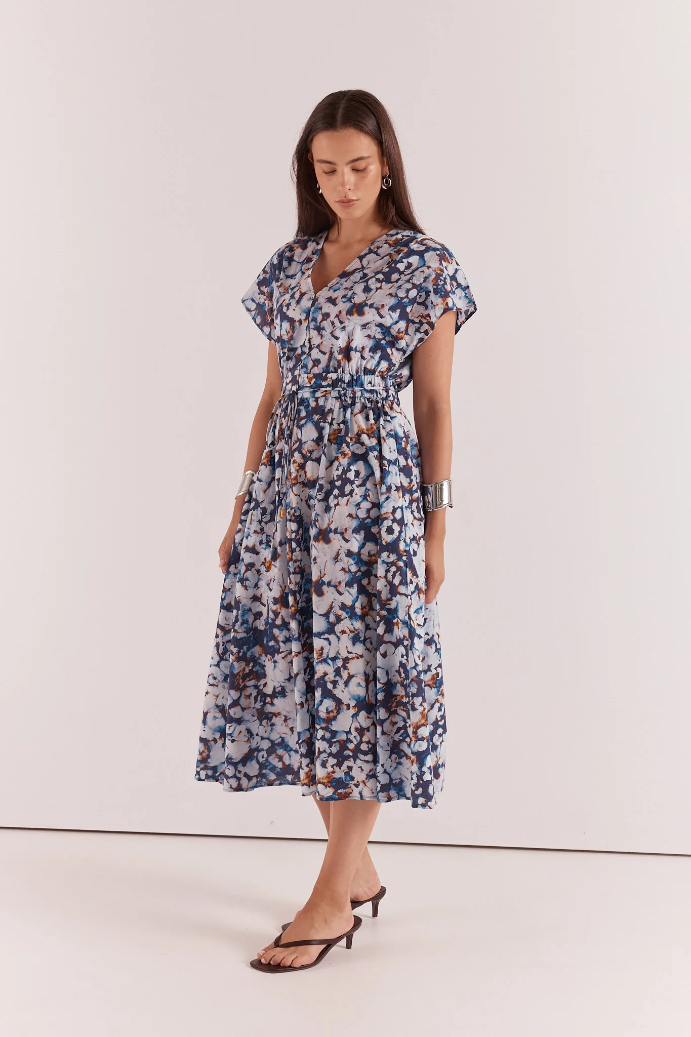 Sass Nazalia Tie Waist Dress Violet Floral - Image 2