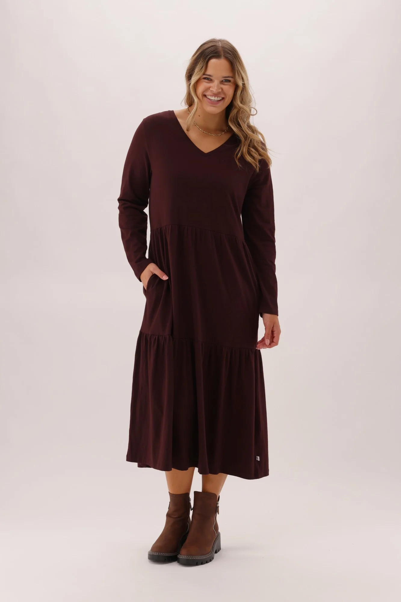 Shine On Essentials Long Sleeve Tiered Dress Chocolate - Image 3