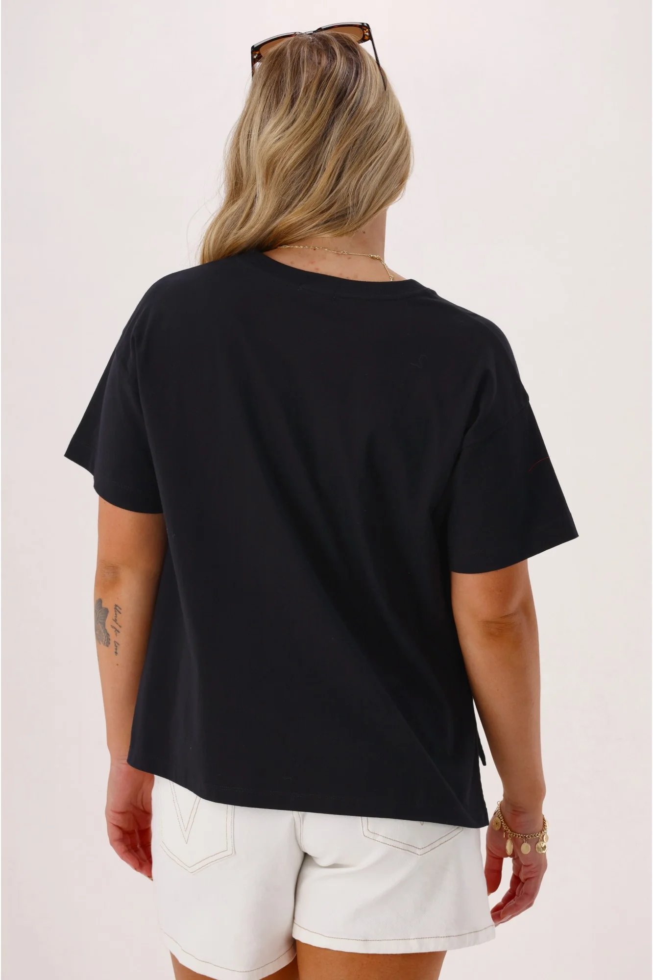 Shine On Essentials Relaxed Tee Black - Image 6
