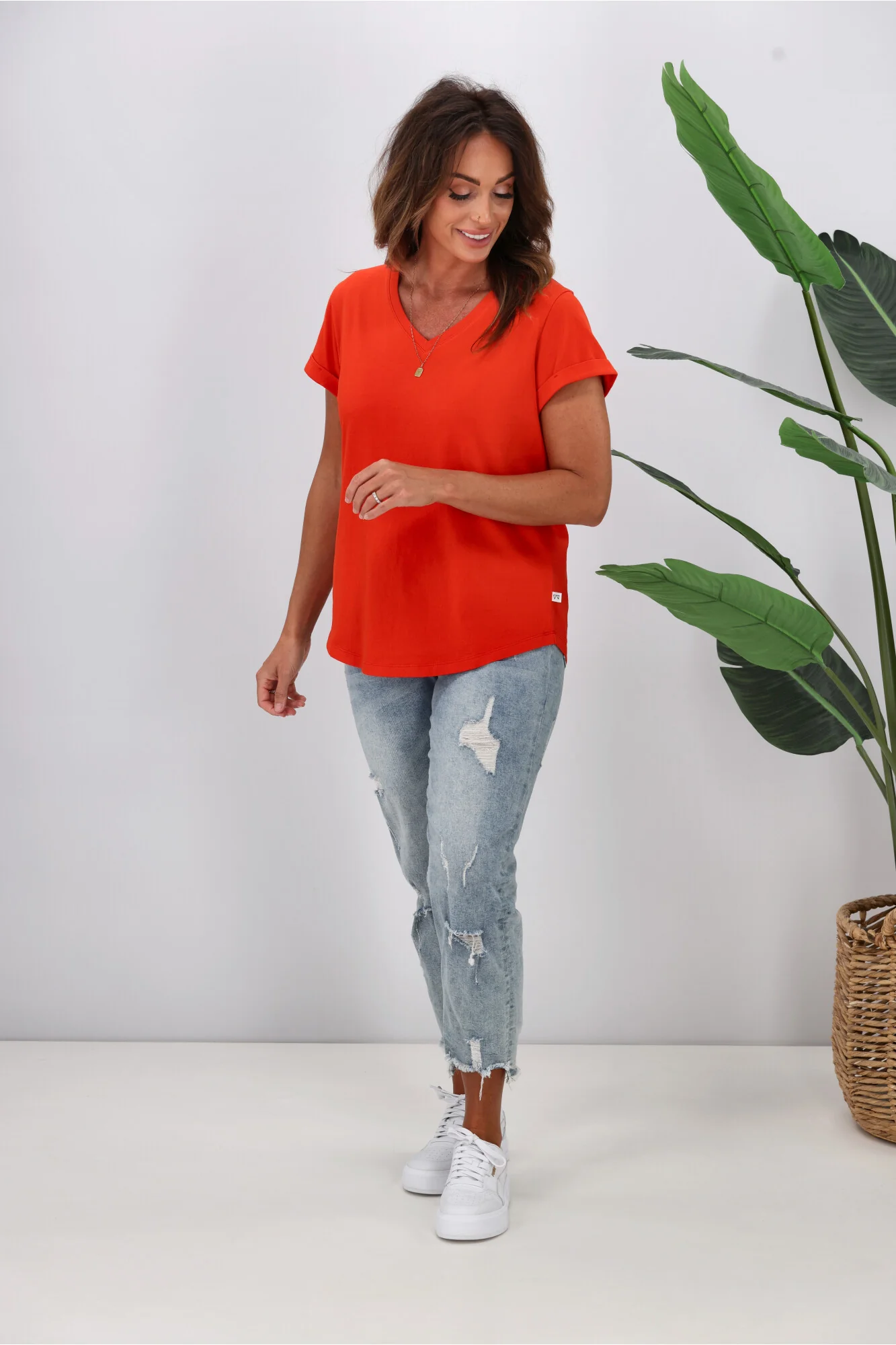 Shine On Essentials V Tee Bright Red - Image 4