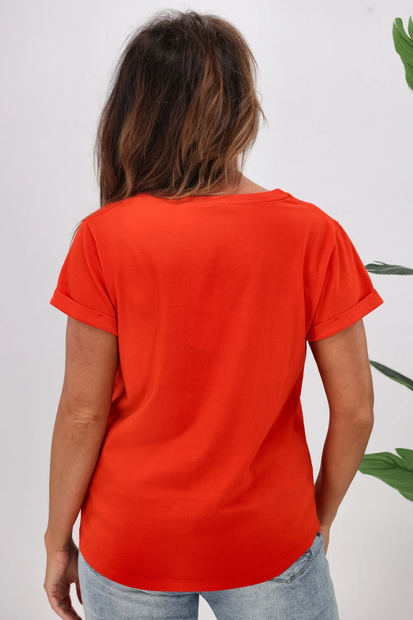 Shine On Essentials V Tee Bright Red - Image 6