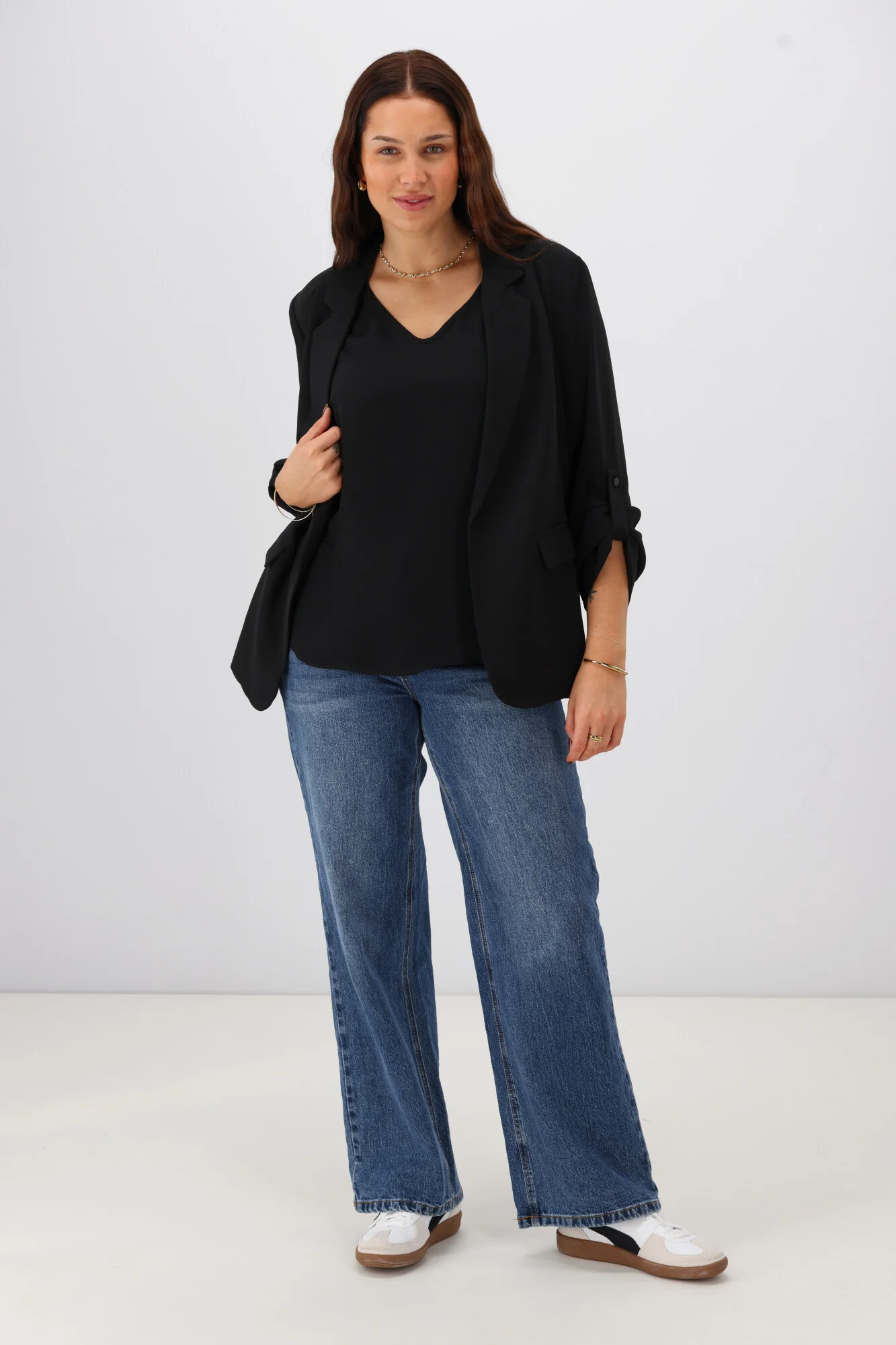 Shine On Label Amelia V Neck Cami Black - Image 13