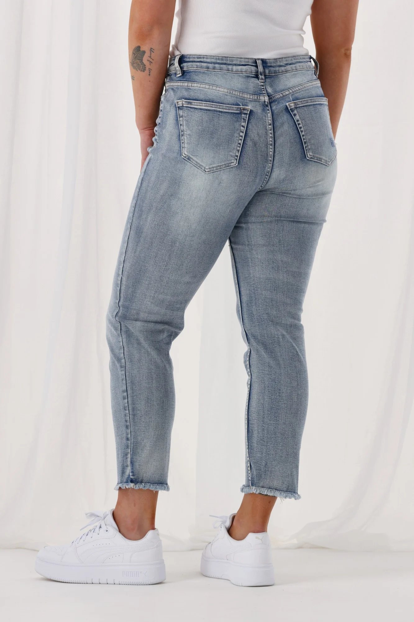 Shine On Label Asher Straight Leg Jean Indigo - Image 10