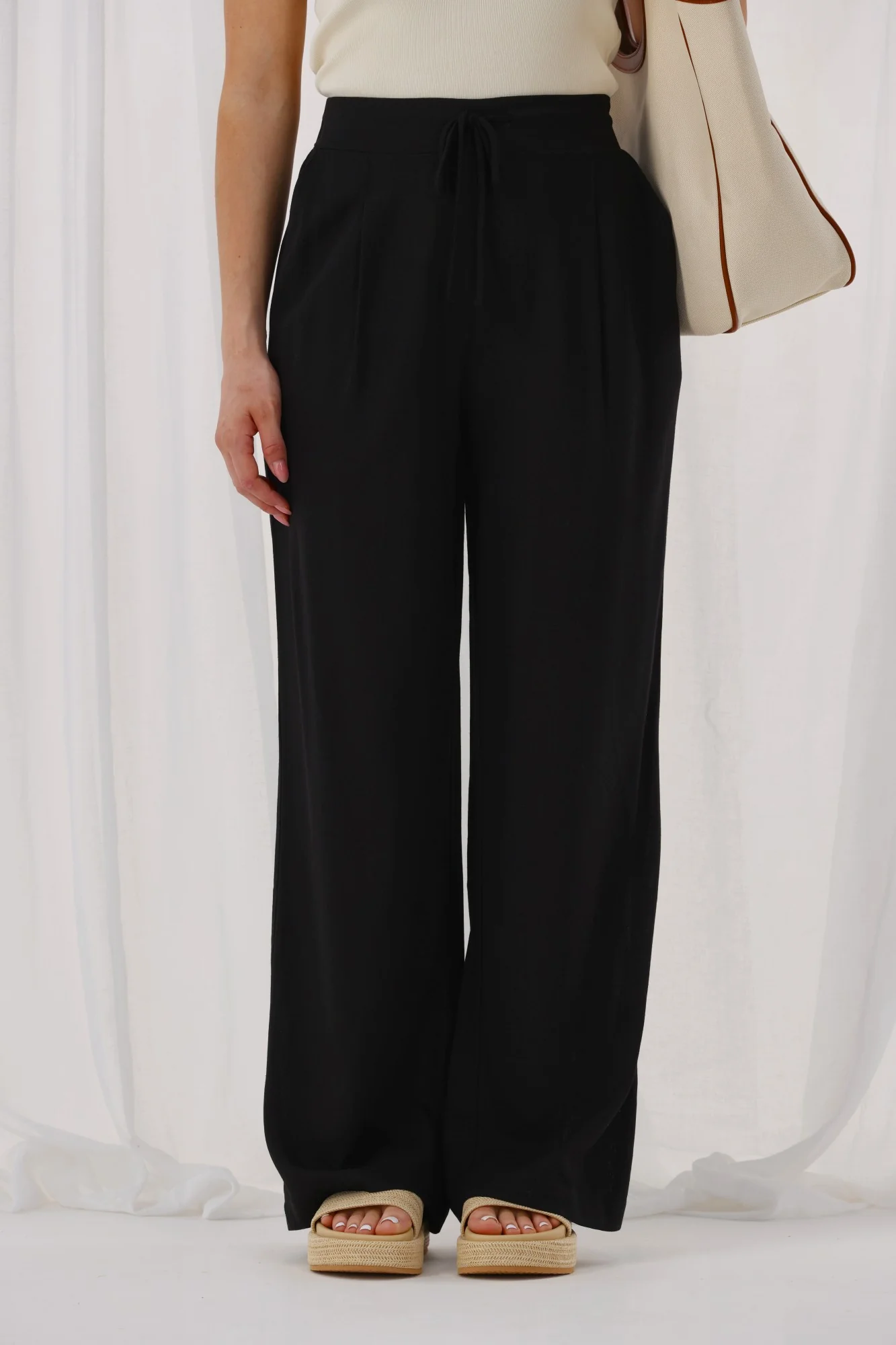 Shine On Label Avelina Pants Black - Image 2