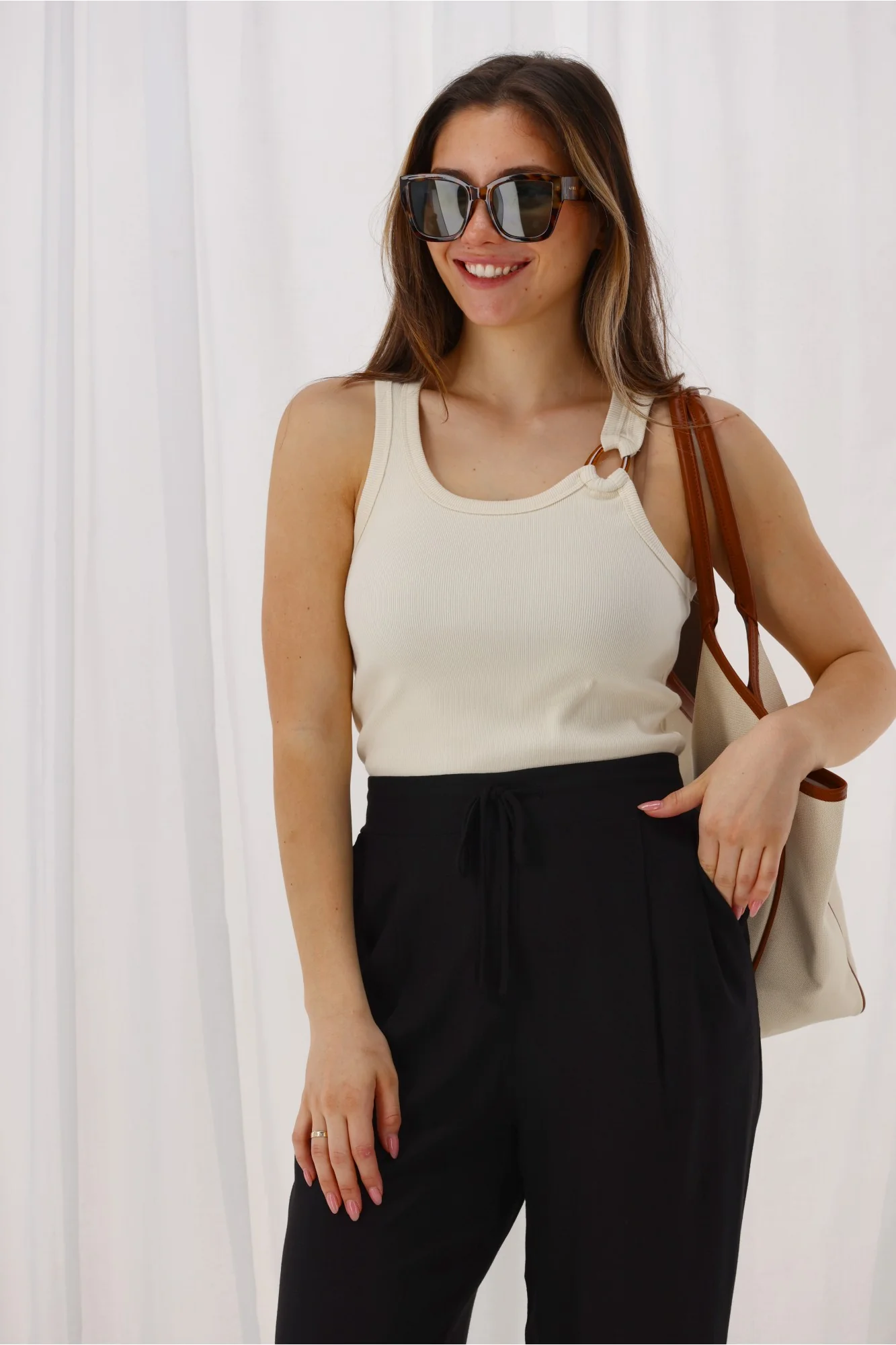 Shine On Label Avelina Pants Black - Image 3