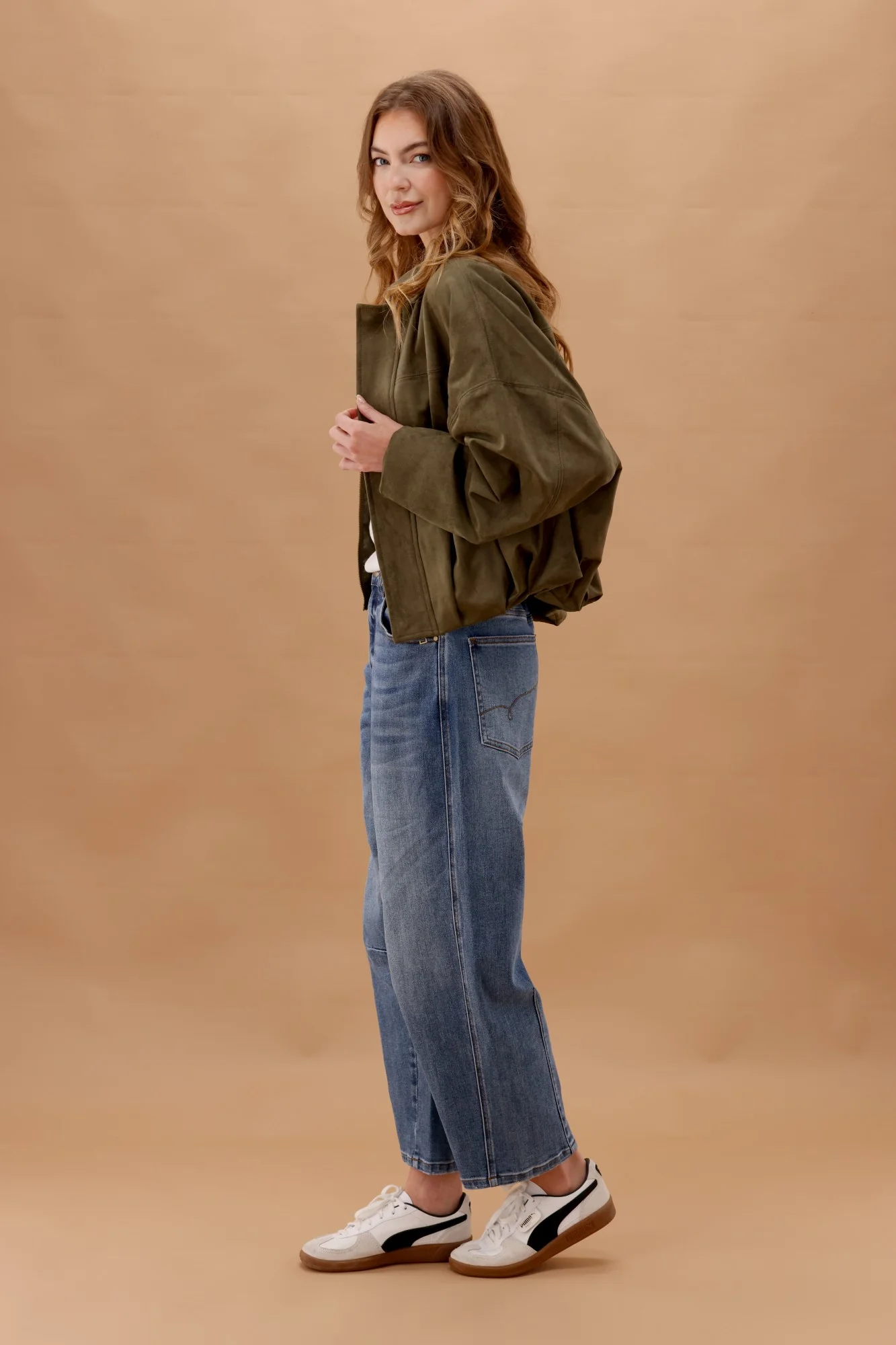 Shine On Label Bella Barrel Leg Jean Heritage Blue - Image 6