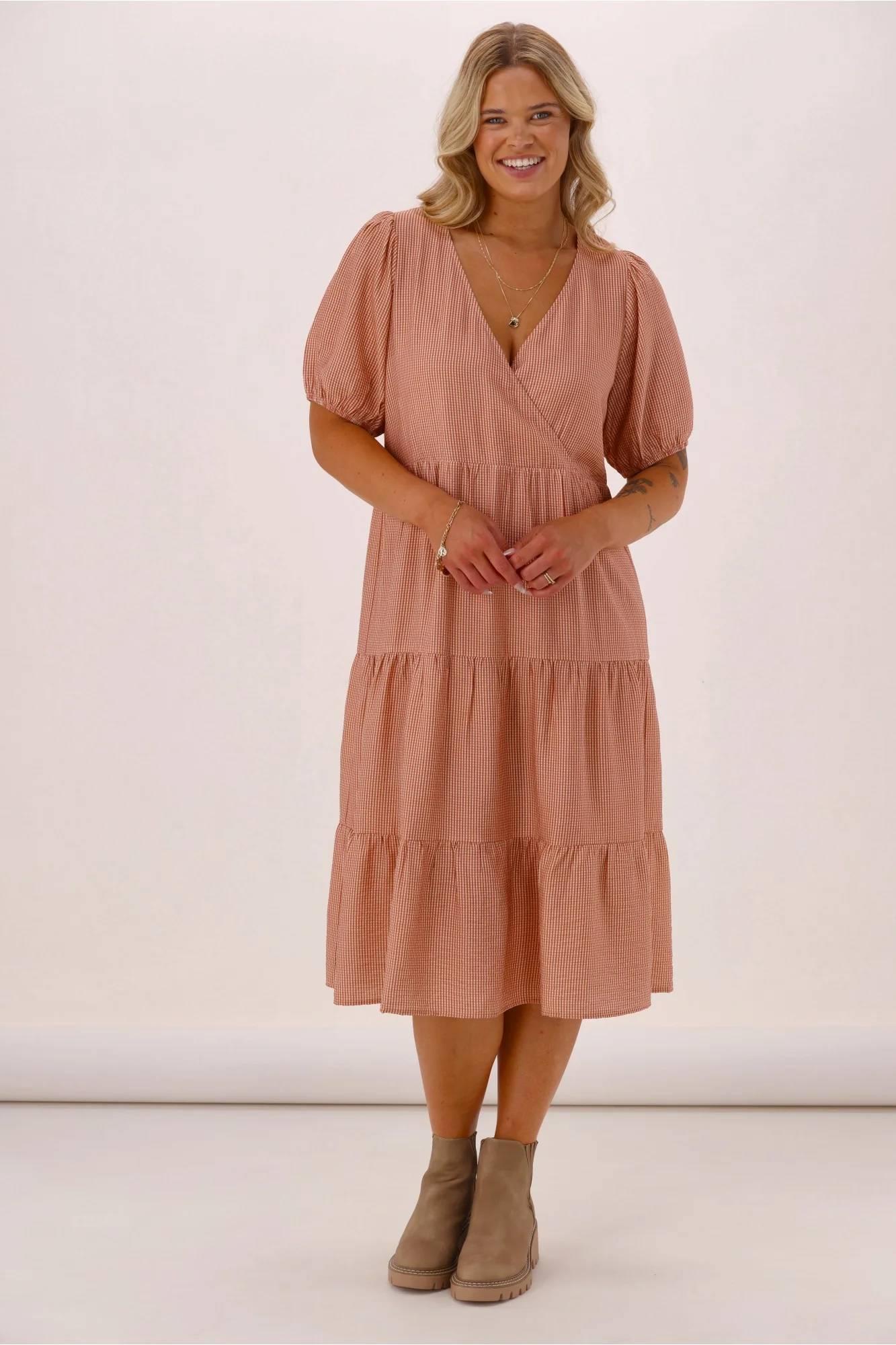 Shine On Label Bellezza V Neck Midi Dress Rust - Image 4