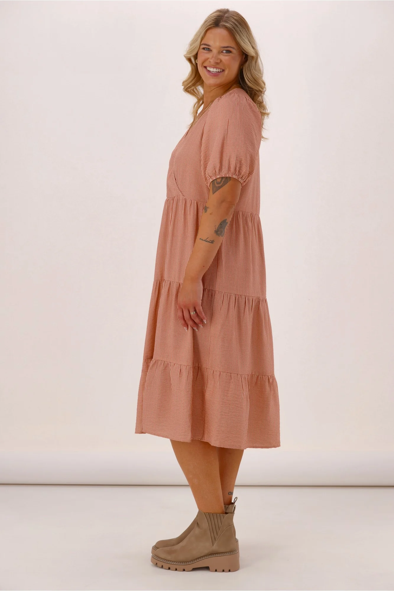 Shine On Label Bellezza V Neck Midi Dress Rust - Image 5