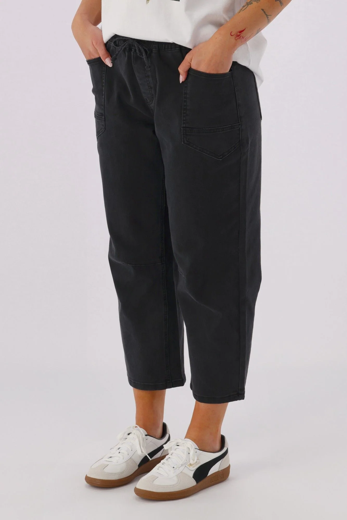 Shine On Label Brooke Barrel Leg Denim Jogger Washed Black - Image 3