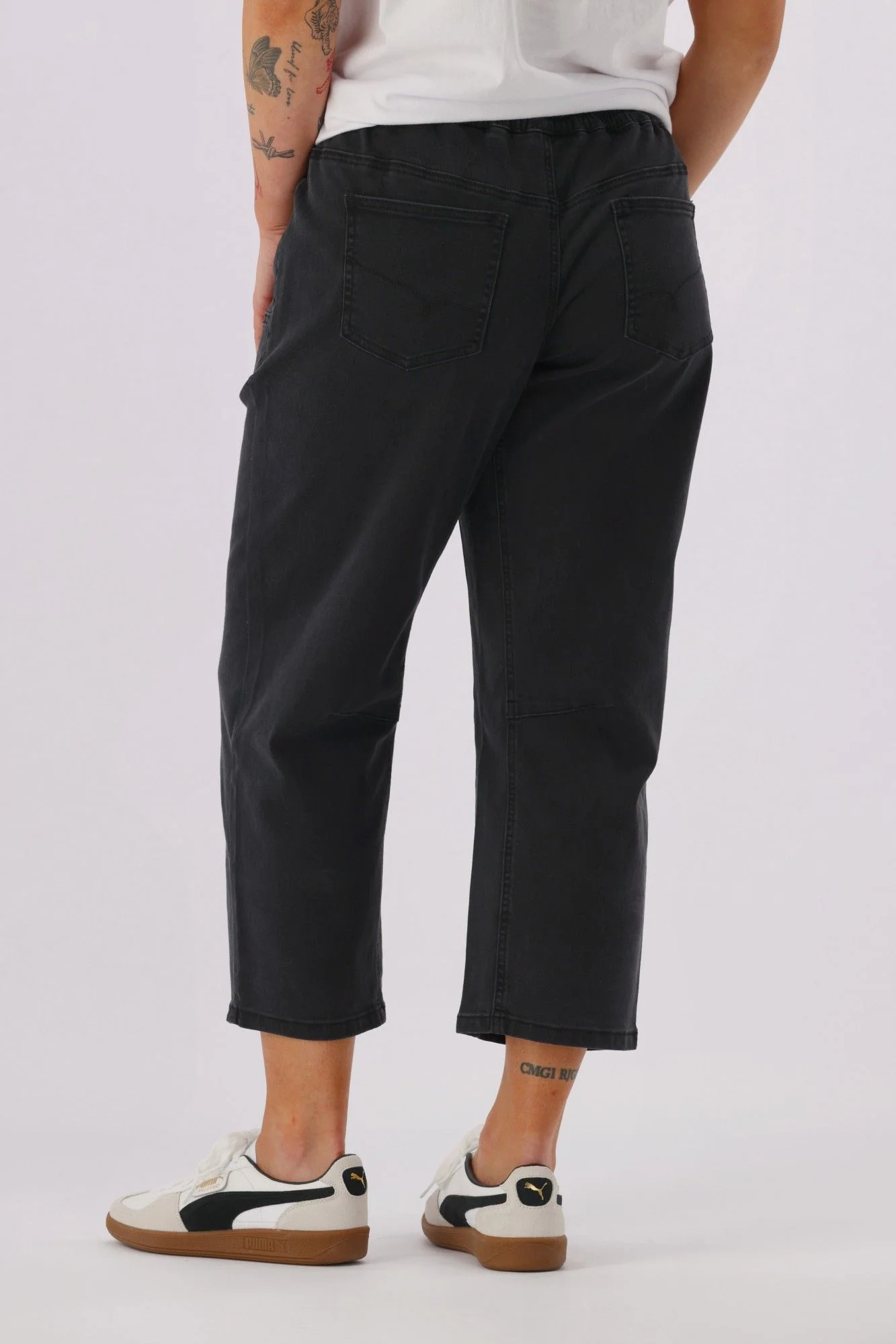 Shine On Label Brooke Barrel Leg Denim Jogger Washed Black - Image 4