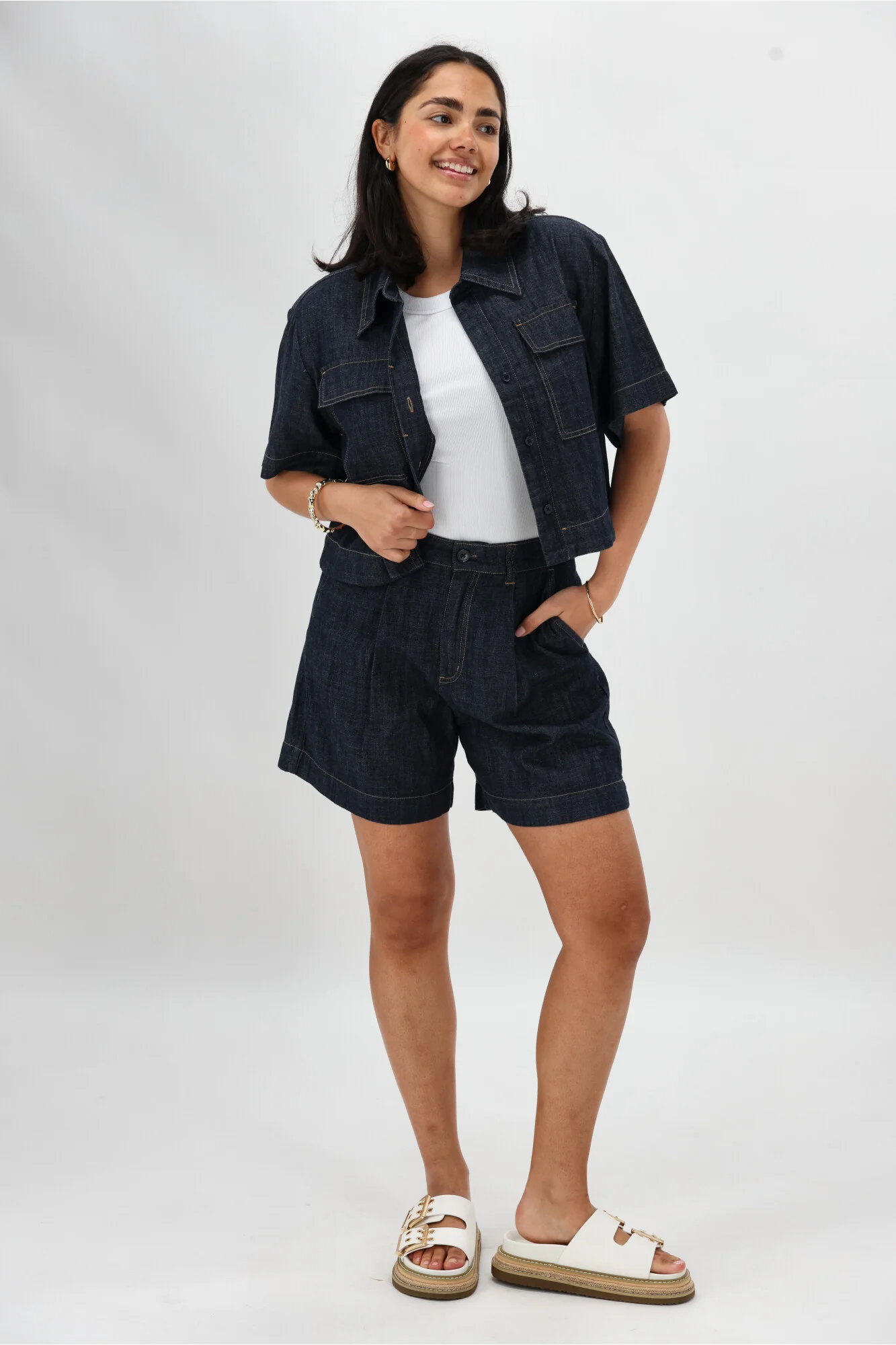 Shine On Label Cole Rinse Wash Resort Short Dark Indigo - Image 3