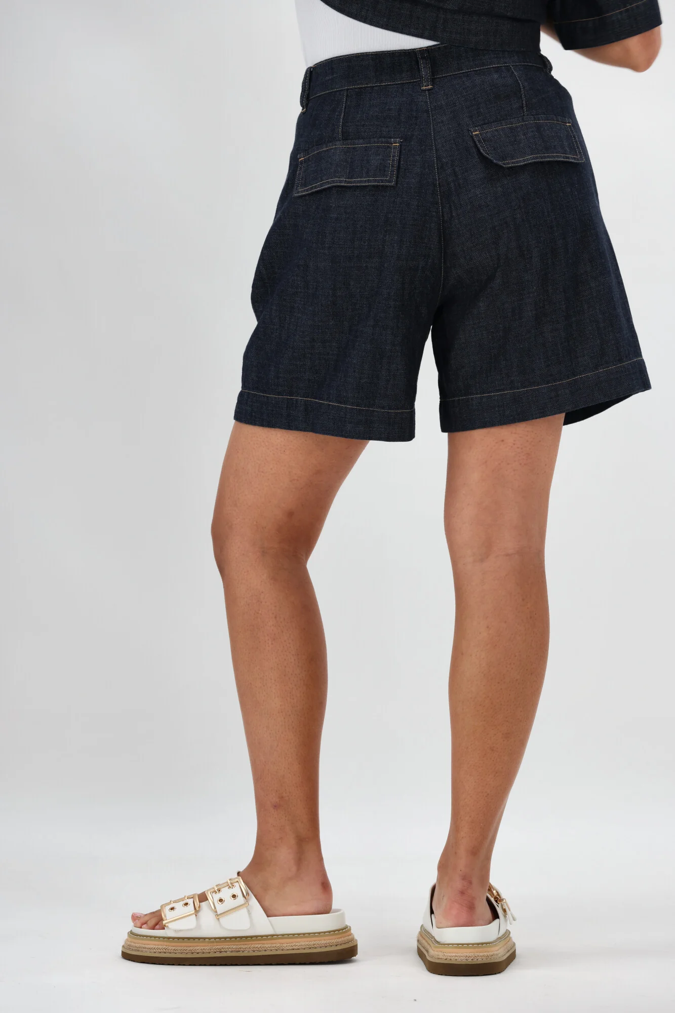 Shine On Label Cole Rinse Wash Resort Short Dark Indigo - Image 5