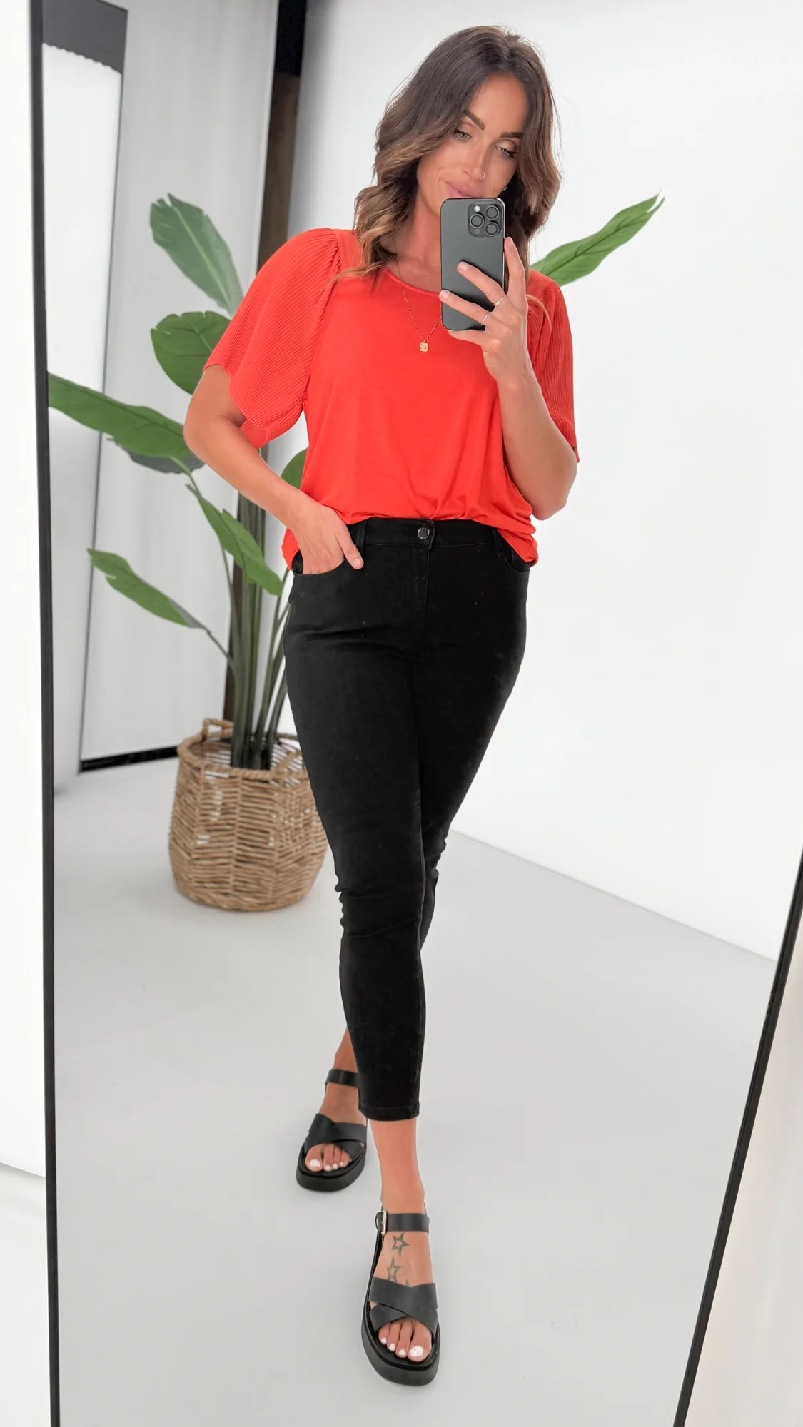Shine On Label Cropped Sculpt Jeans Black - Image 7