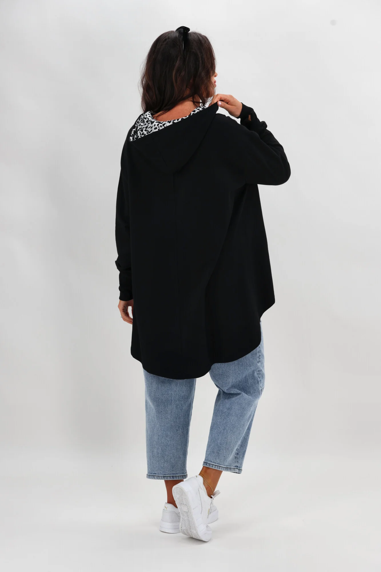 Shine On Label Discovery Hoodie Black with animal print - Image 10