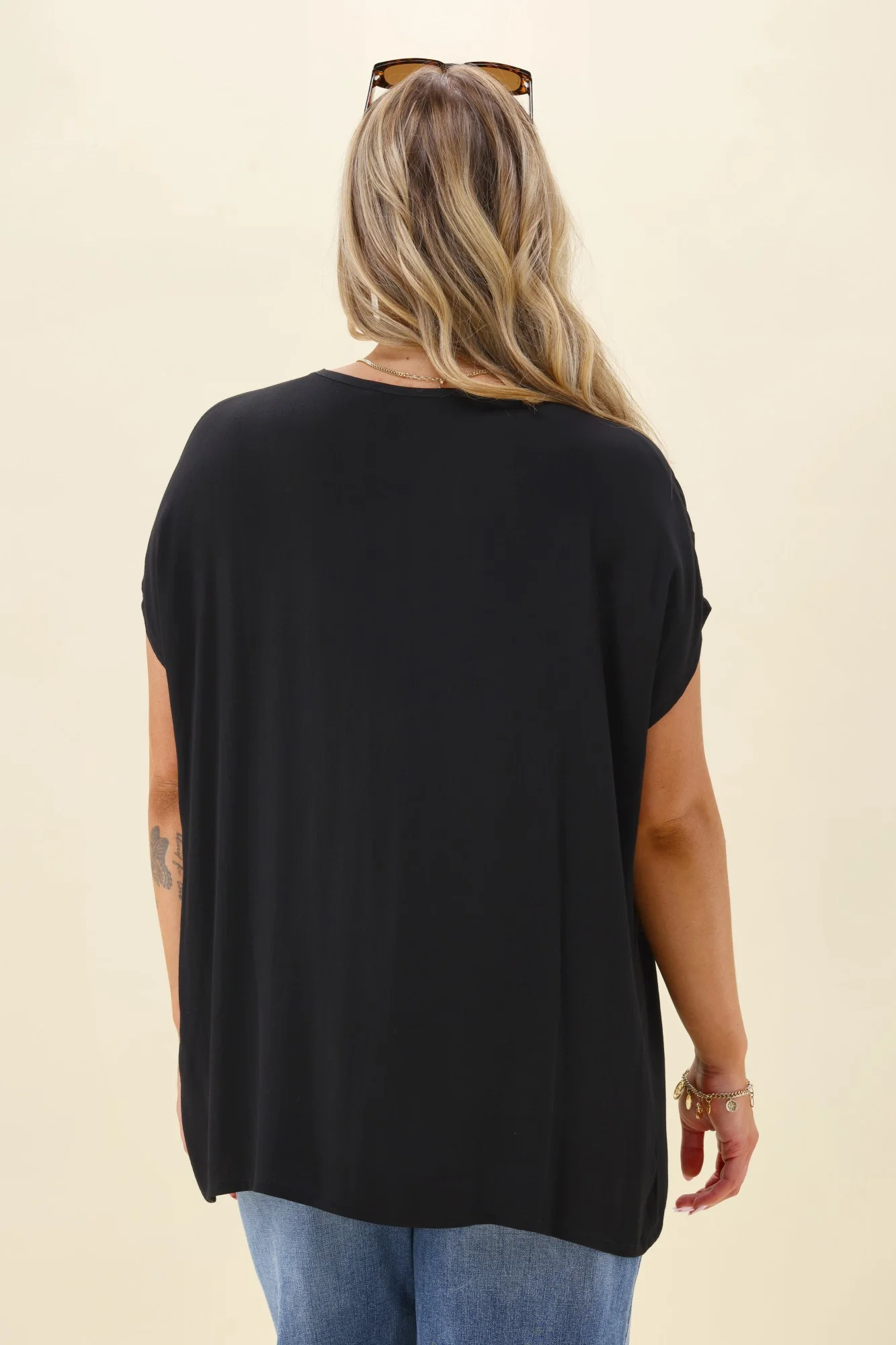 Shine On Label Summer Essential Drape V Neck Top Black - Image 8