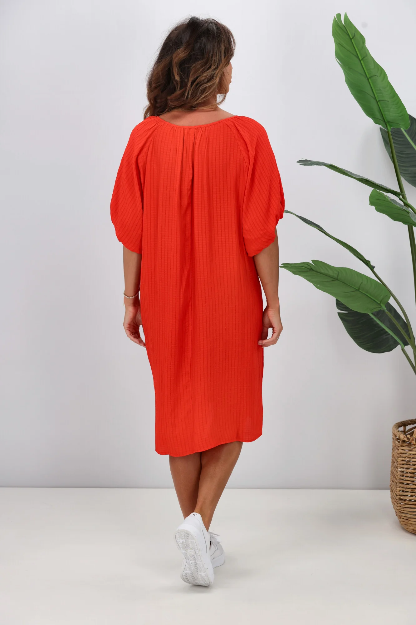 Shine On Label Essex Tie Detail Dress Tomato - Image 7